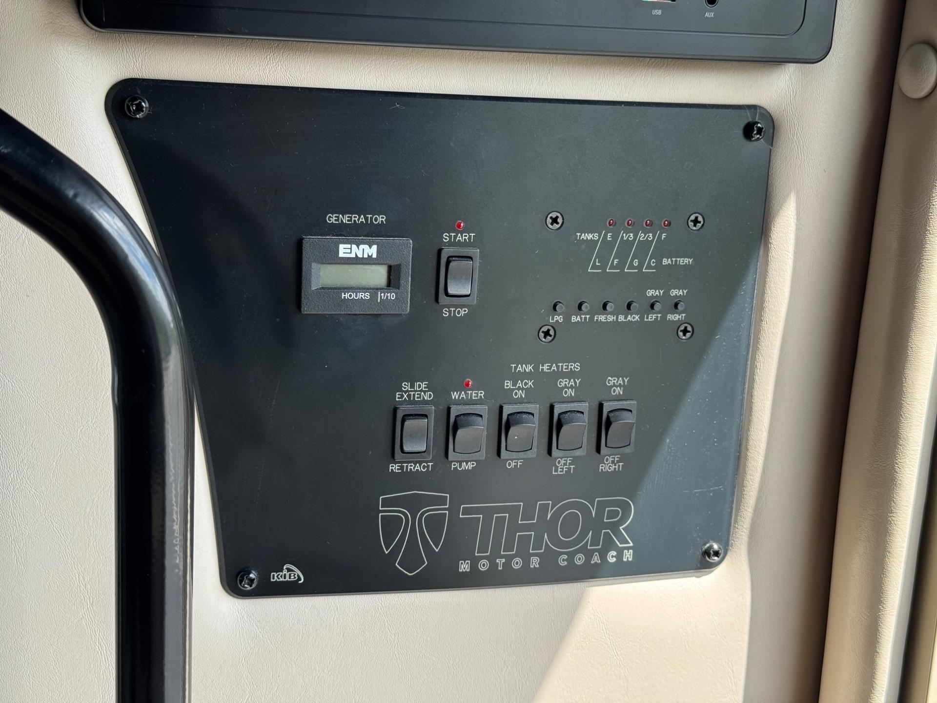 2018 Thor Motor Coach 2018 Thor Motor Coach Compass - thumbnail 19