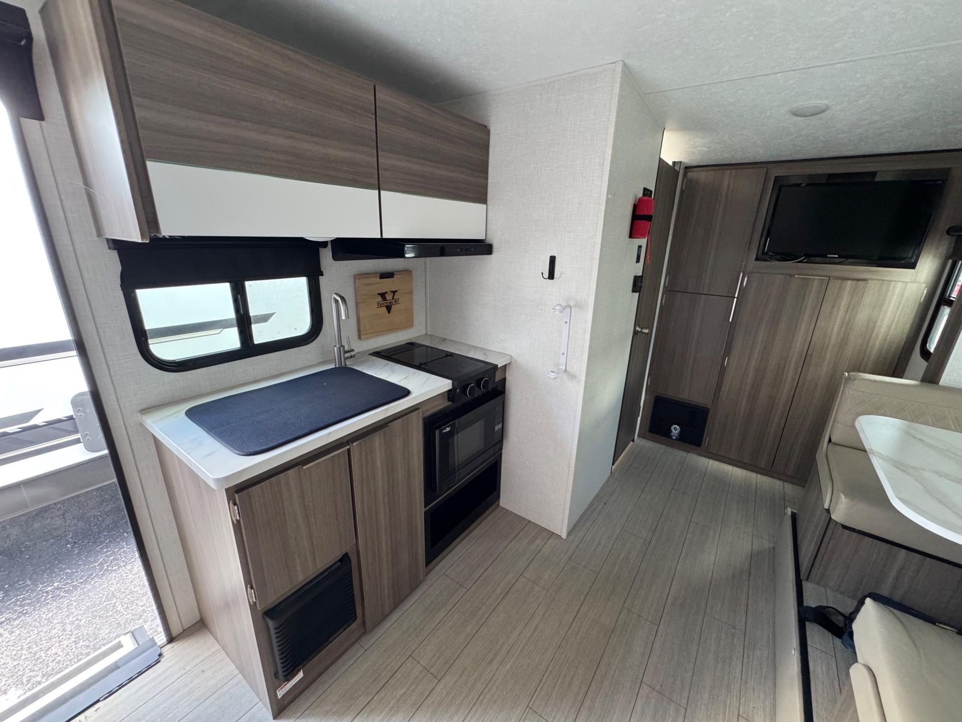 2024 Venture RV 2024 Venture RV Sonic Lite - thumbnail 8