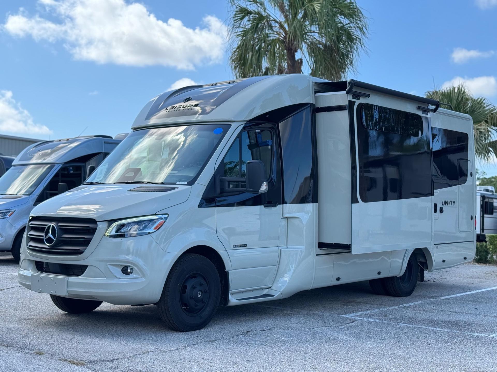 2026 Leisure Travel Vans 2026 Leisure Travel Vans Unity - thumbnail 2