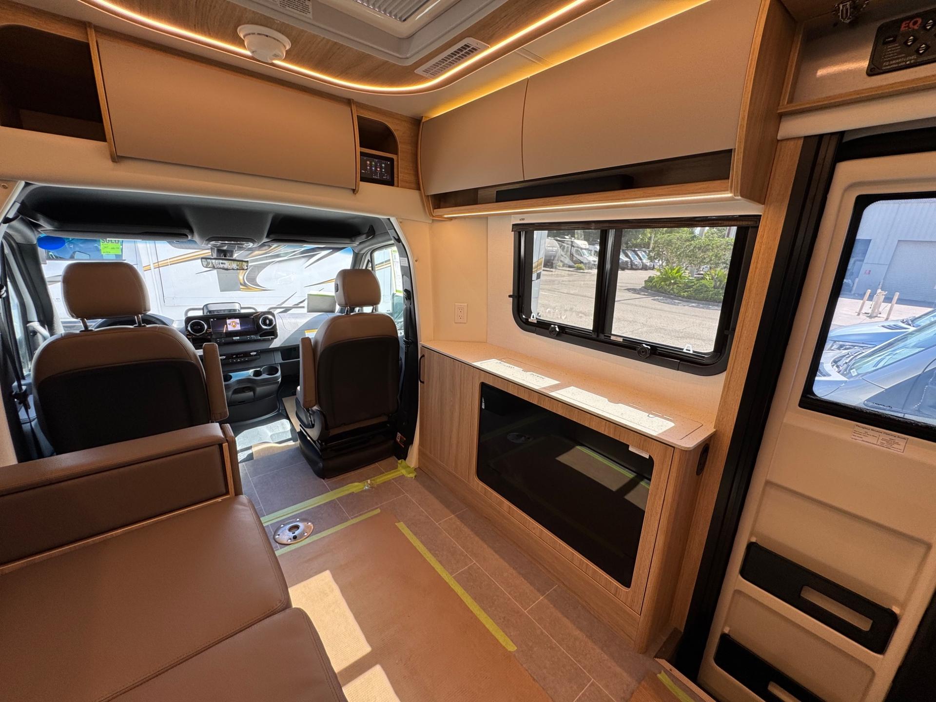 2026 Leisure Travel Vans 2026 Leisure Travel Vans Unity - thumbnail 13