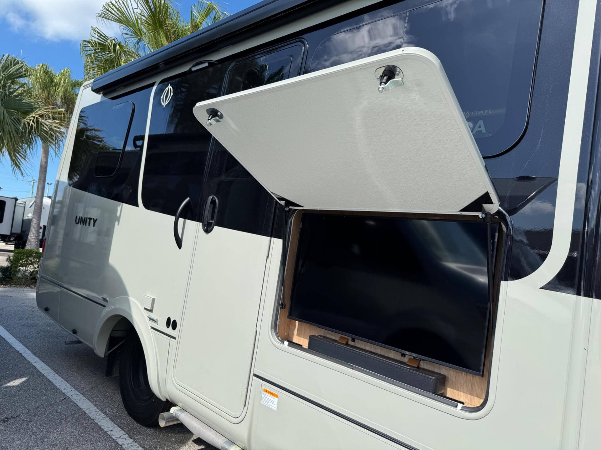 2026 Leisure Travel Vans 2026 Leisure Travel Vans Unity - thumbnail 21