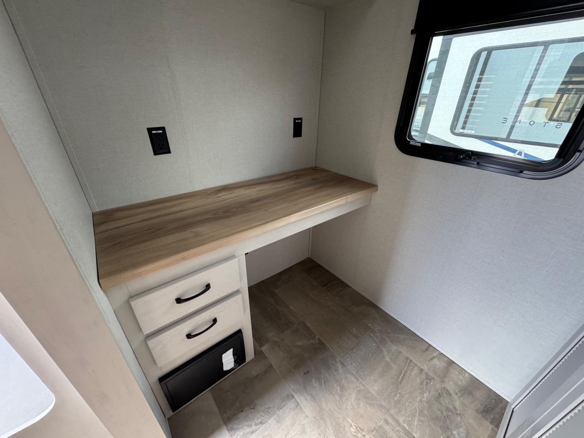 2026 Coachmen 2026 Coachmen Brookstone - thumbnail 24