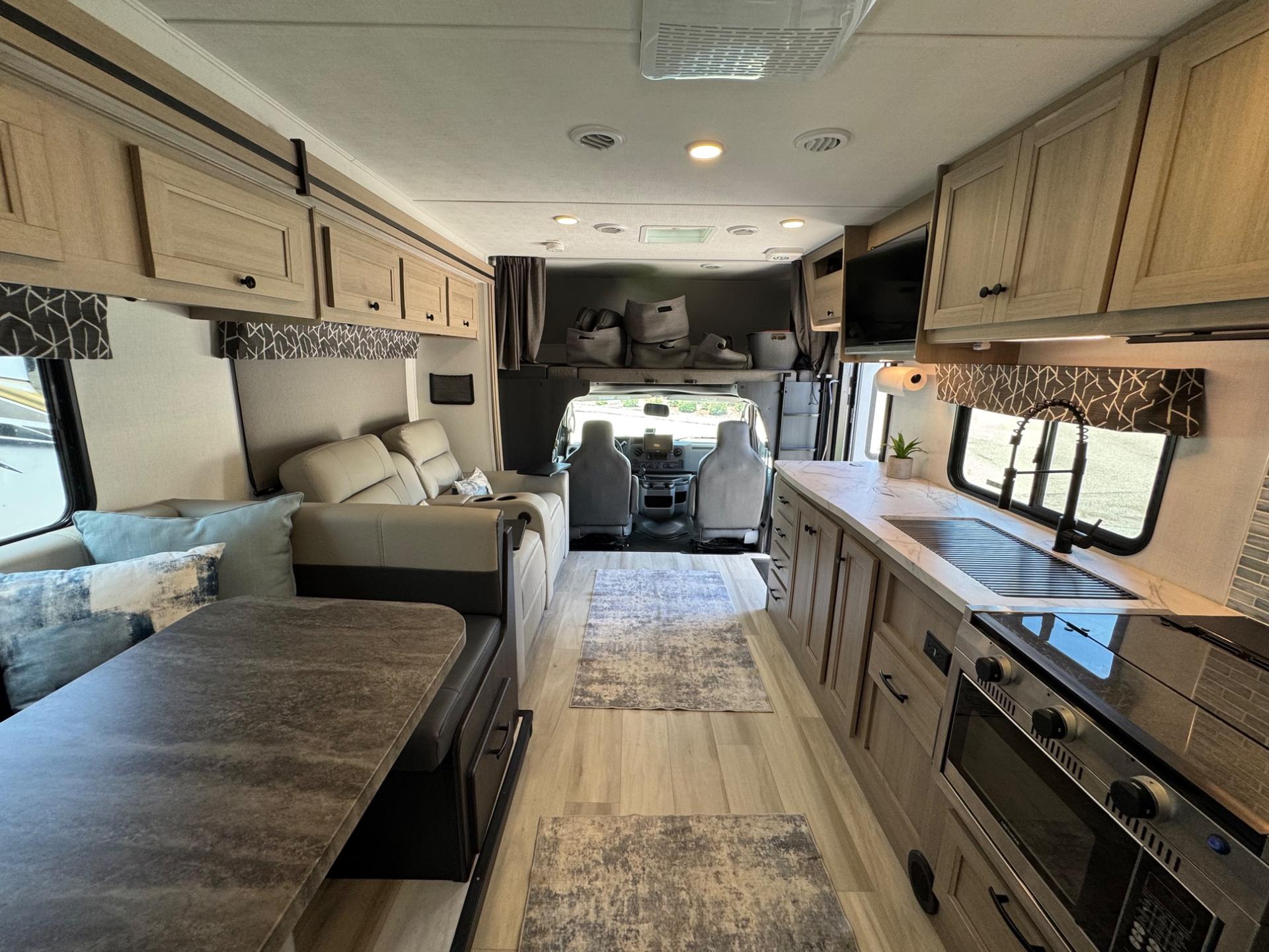 2025 Forest River 2025 Forest River Sunseeker - thumbnail 7