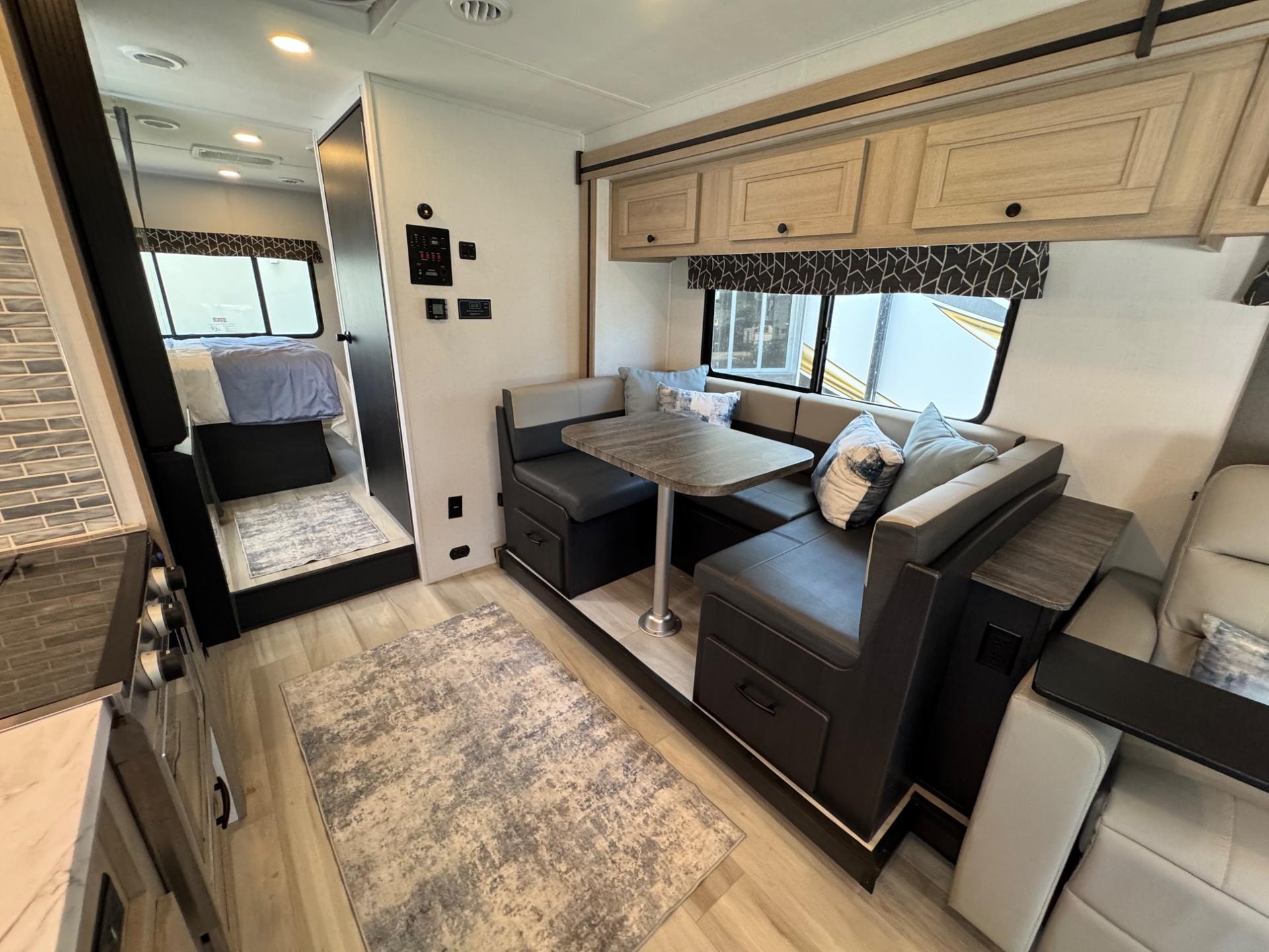 2025 Forest River 2025 Forest River Sunseeker - thumbnail 16