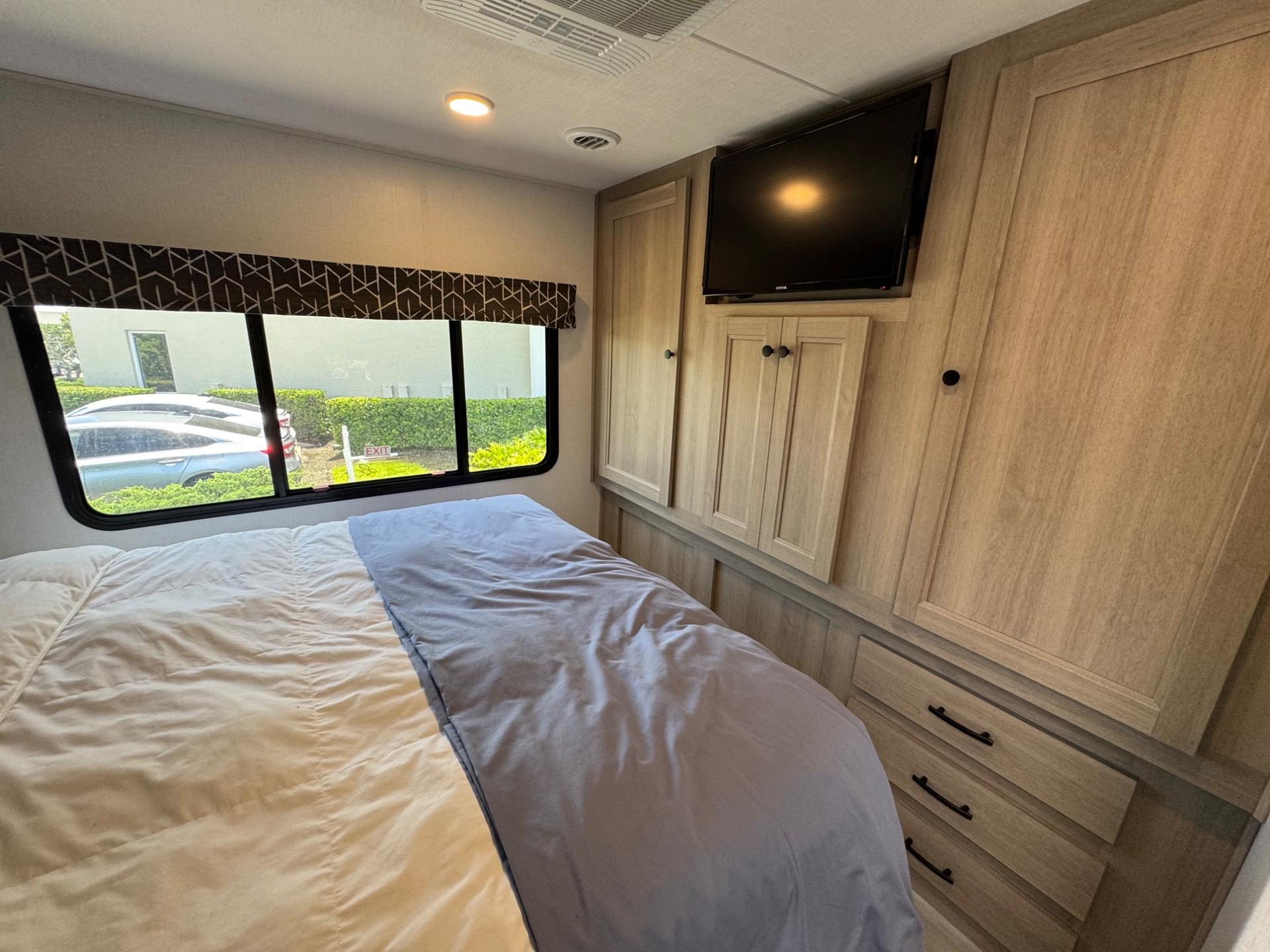 2025 Forest River 2025 Forest River Sunseeker - thumbnail 19