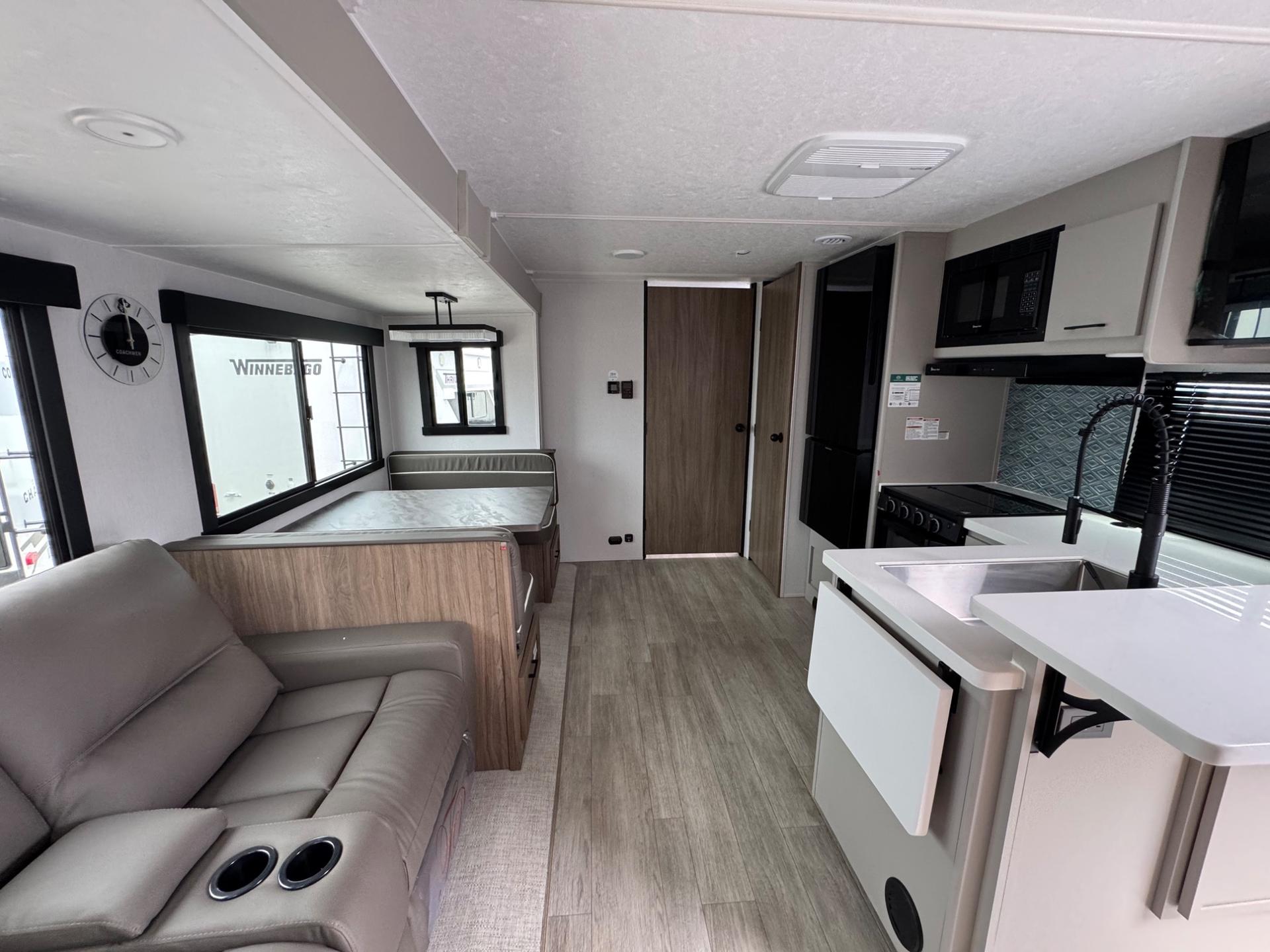 2026 Coachmen 2026 Coachmen Freedom Express - thumbnail 7
