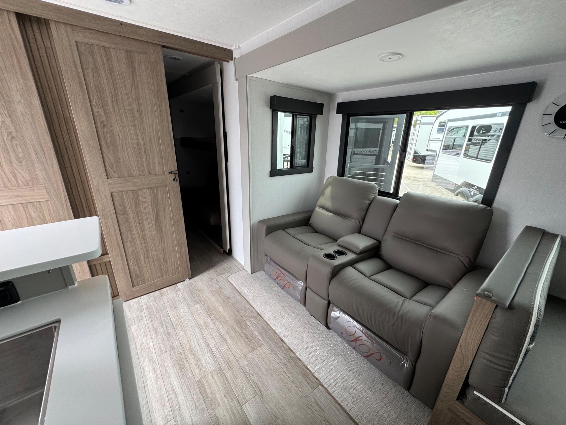 2026 Coachmen 2026 Coachmen Freedom Express - thumbnail 15