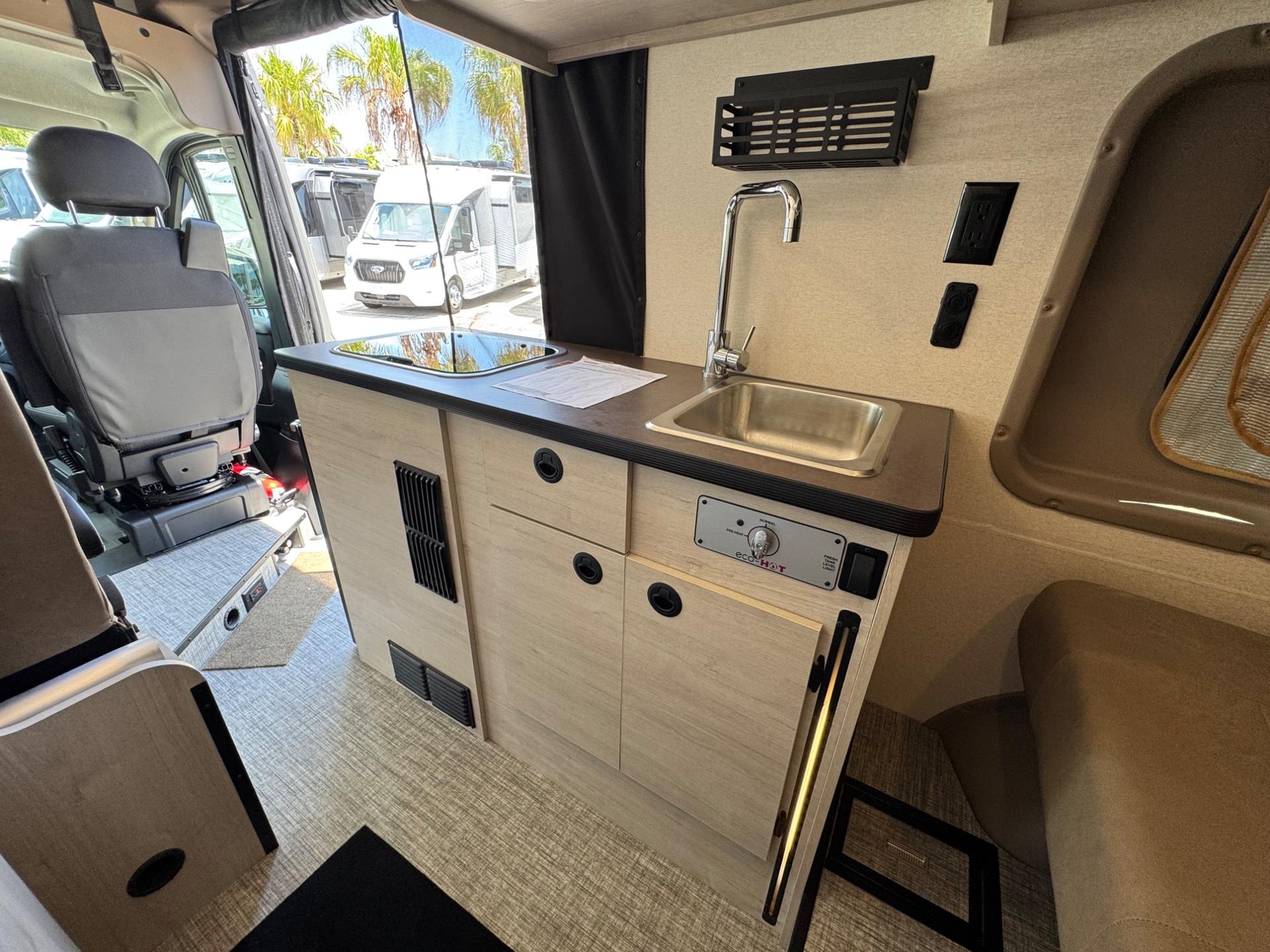 2027 WINNEBAGO 2027 WINNEBAGO SOLIS - thumbnail 9