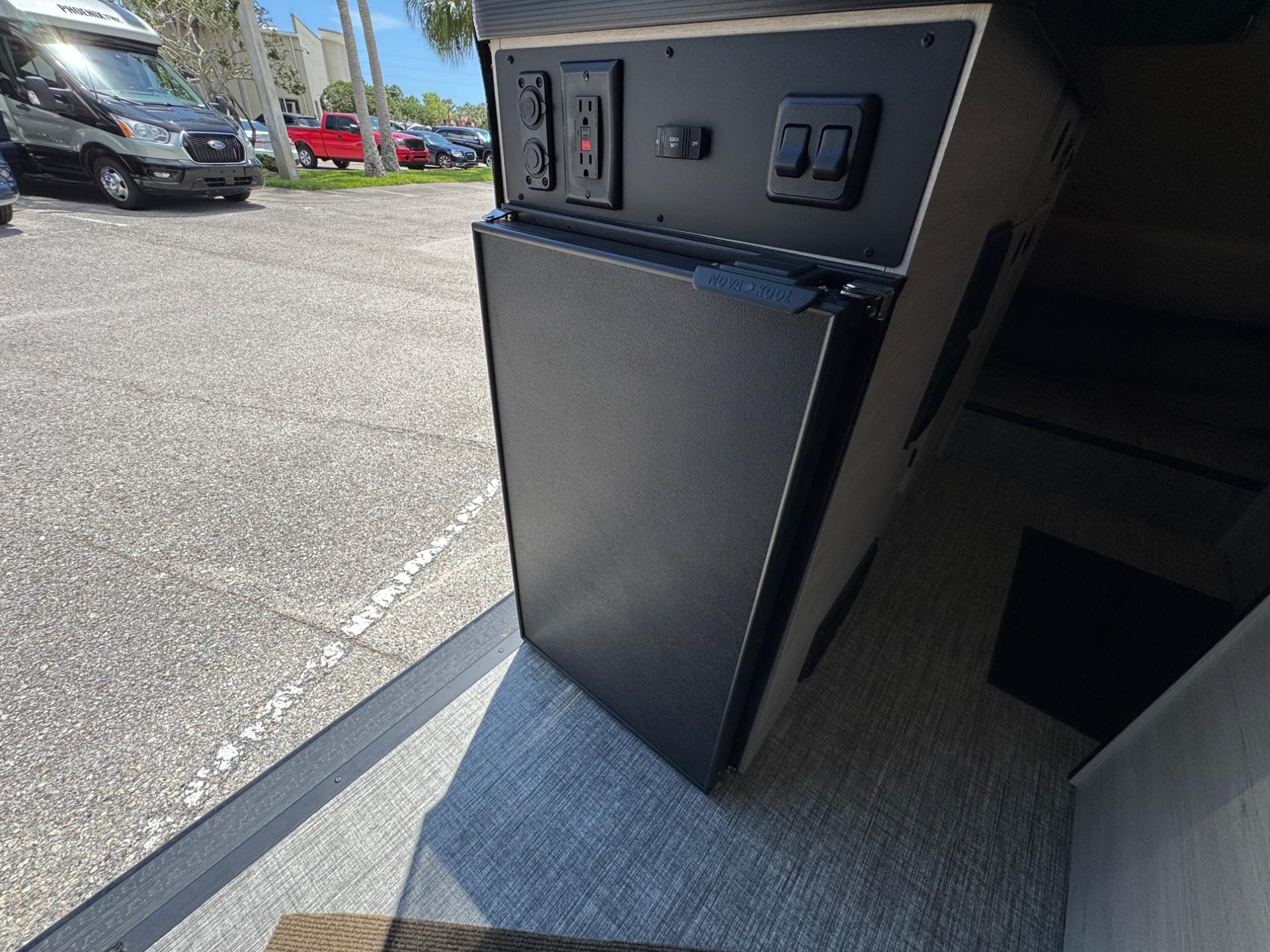 2027 WINNEBAGO 2027 WINNEBAGO SOLIS - thumbnail 12