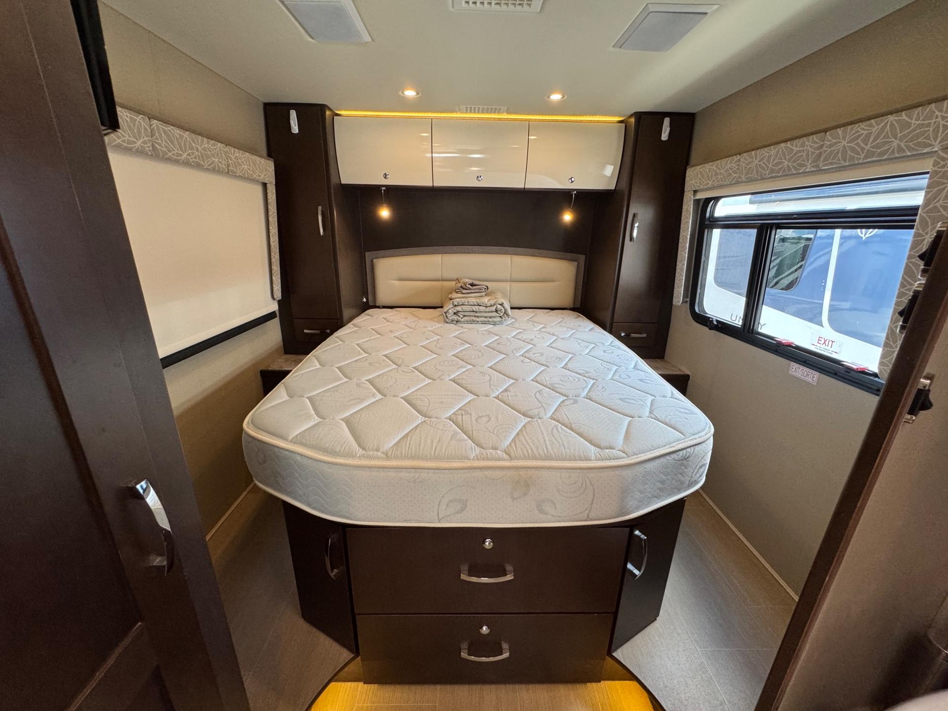 2016 LEISURE TRAVEL VANS 2016 LEISURE TRAVEL VANS UNITY - thumbnail 15
