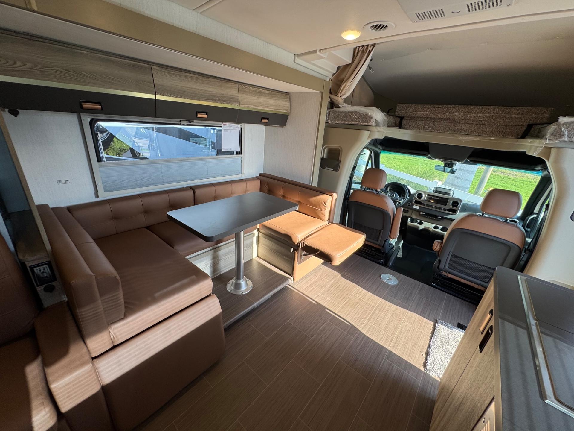 2027 Winnebago 2027 Winnebago Navion - thumbnail 12