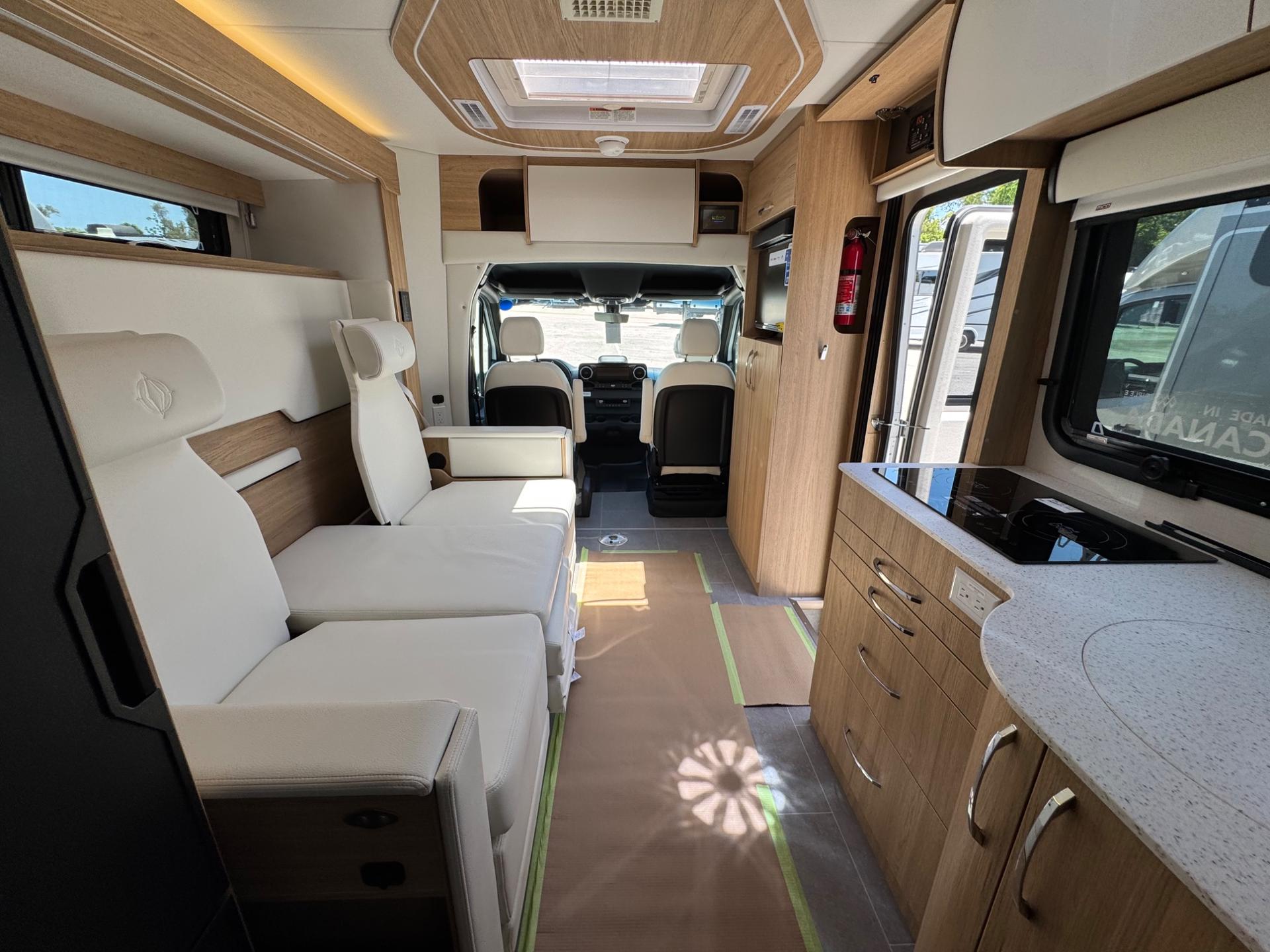 2026 Leisure Travel Vans 2026 Leisure Travel Vans Unity - thumbnail 7