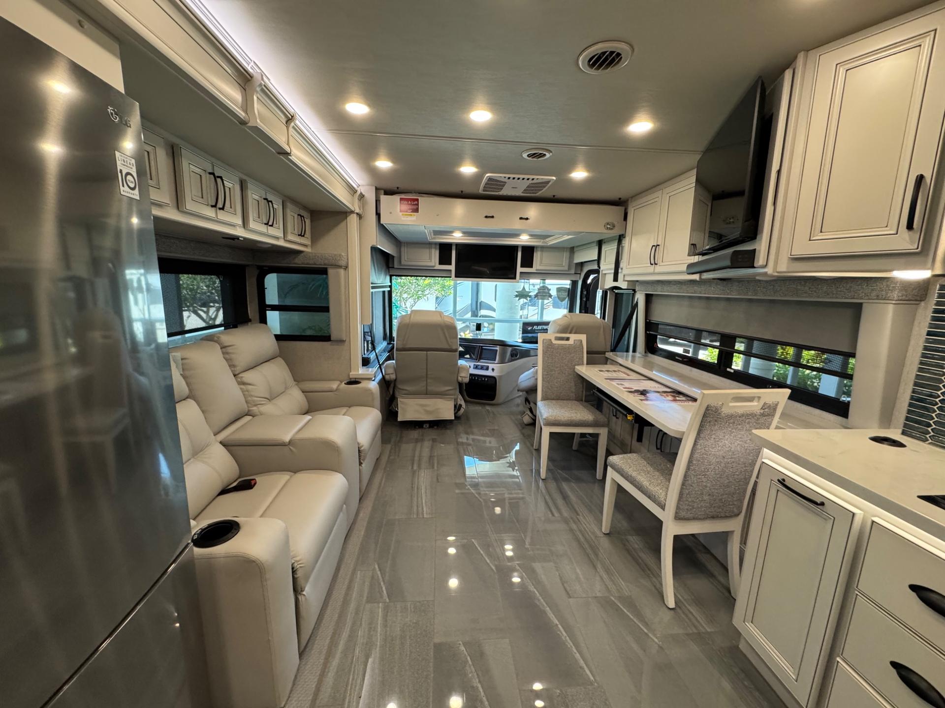 2023 Fleetwood RV 2023 Fleetwood RV Frontier GTX - thumbnail 13