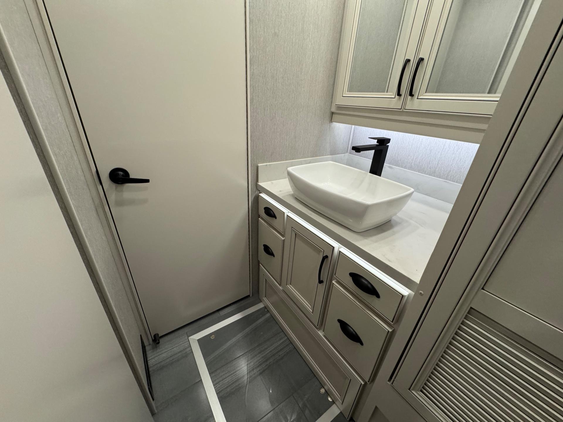 2023 Fleetwood RV 2023 Fleetwood RV Frontier GTX - thumbnail 26