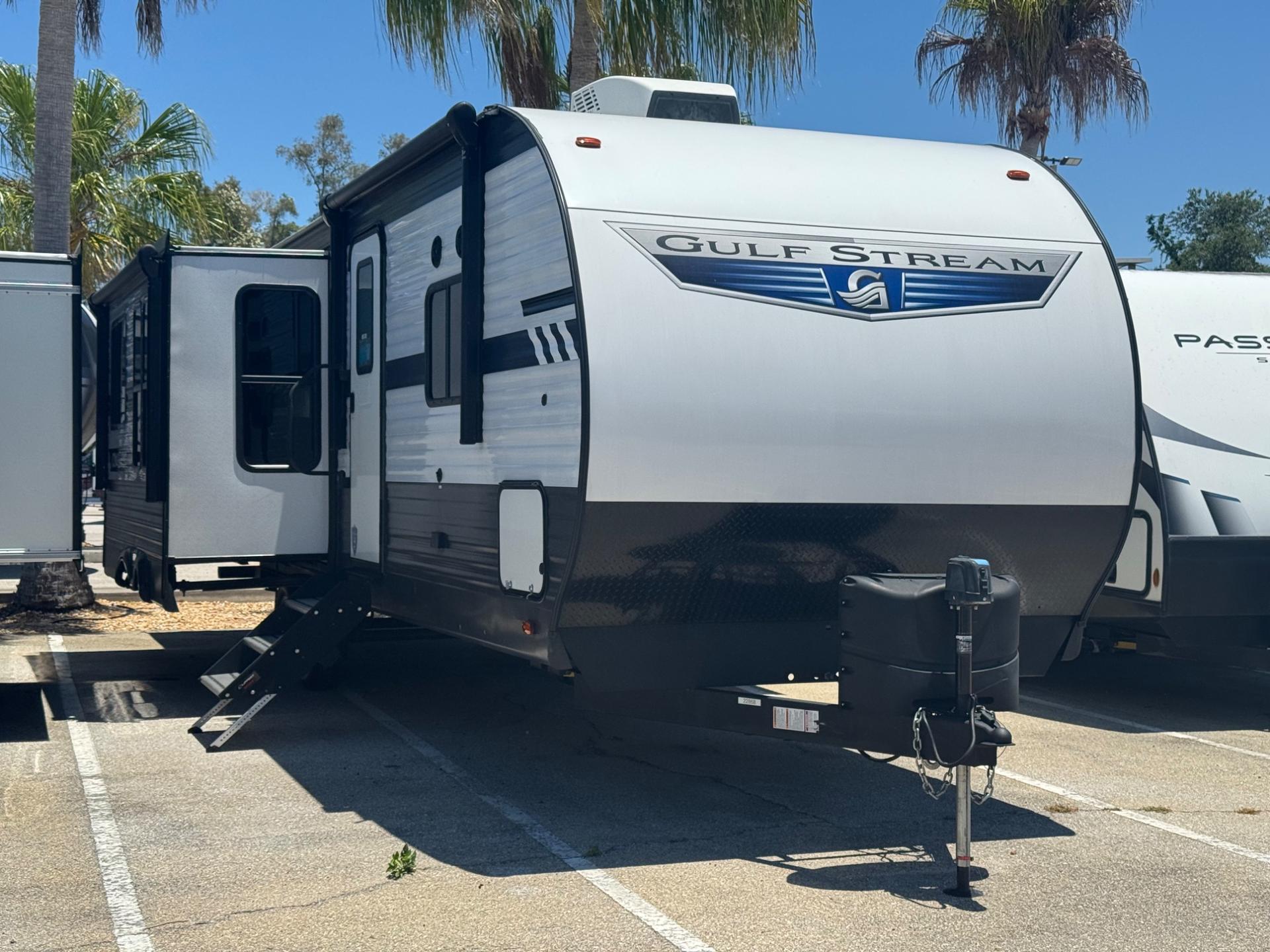 2023 Gulf Stream Conquest 299RLI