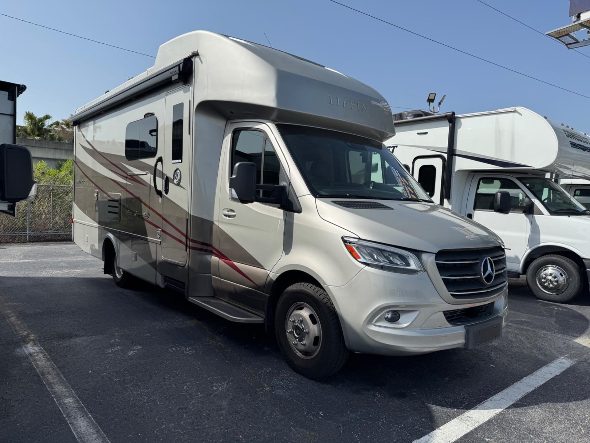 2023 Tiffin WAYFARER 25RW