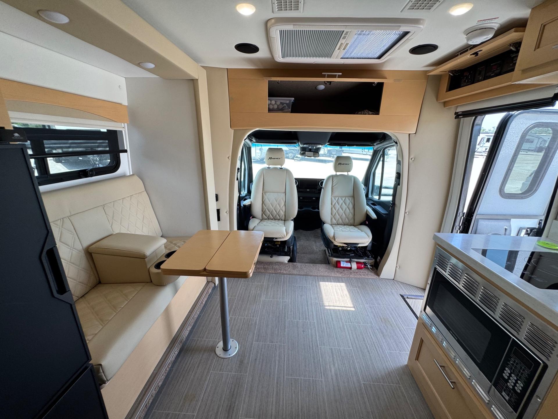 2023 Regency RV 2023 Regency RV Ultra Brougham - thumbnail 7