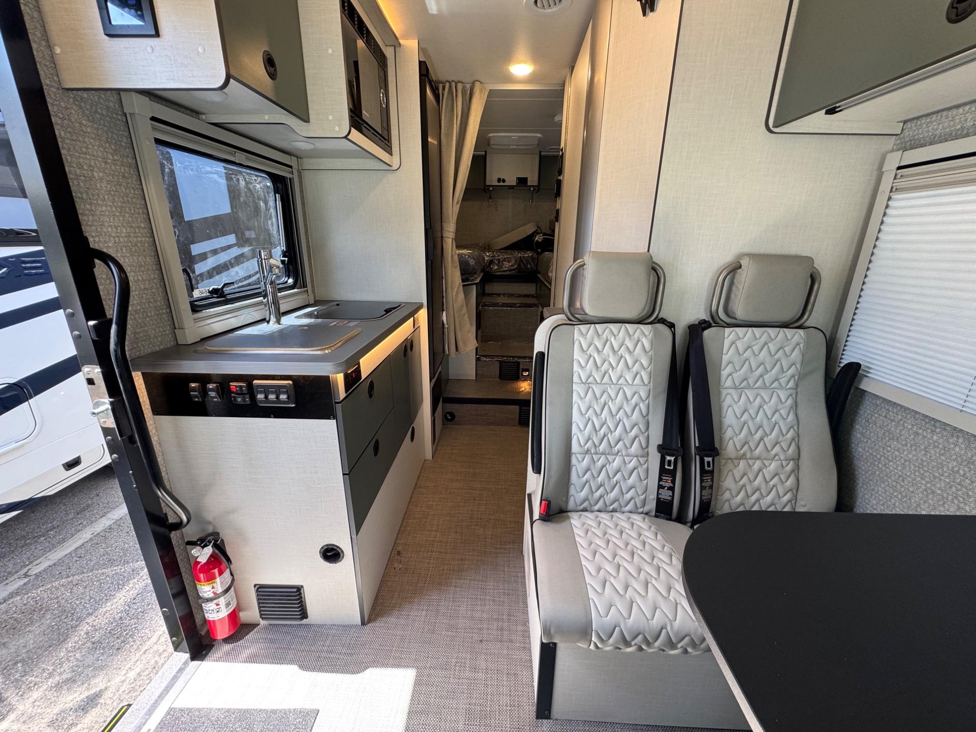 2027 Winnebago 2027 Winnebago EKKO - thumbnail 6