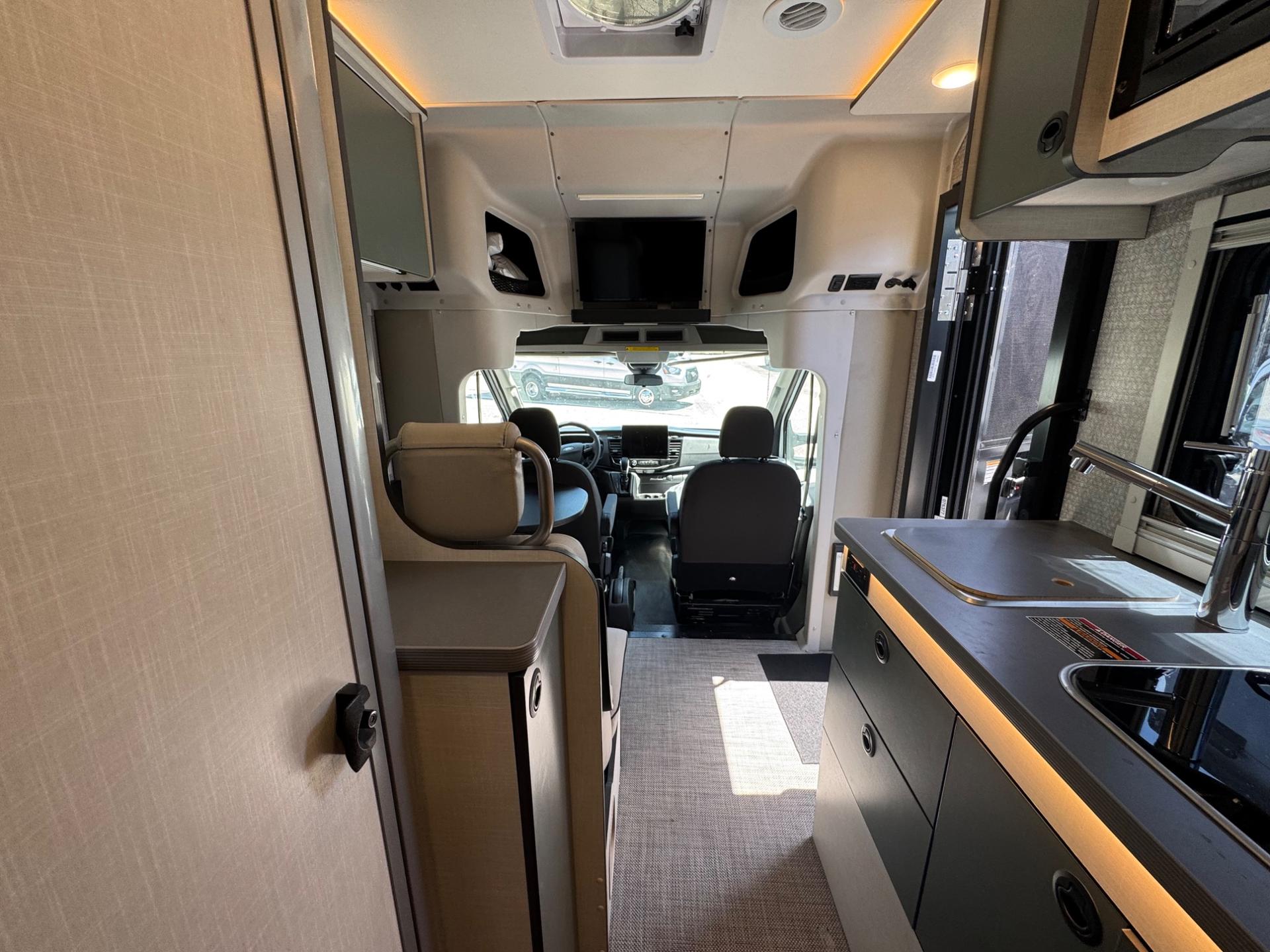 2027 Winnebago 2027 Winnebago EKKO - thumbnail 7