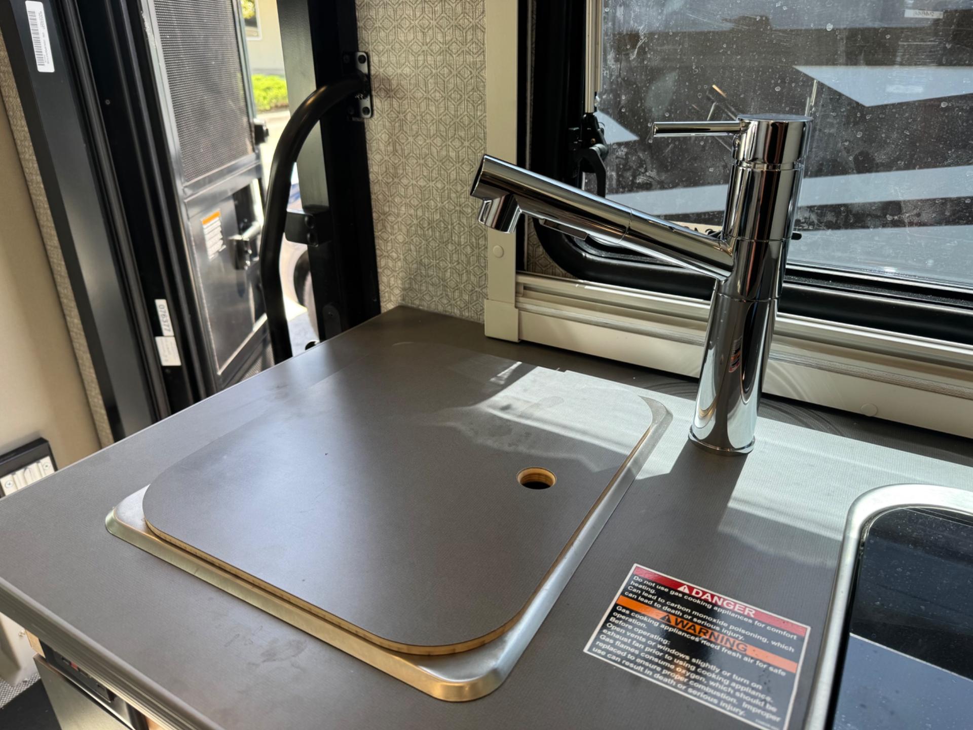 2027 Winnebago 2027 Winnebago EKKO - thumbnail 11