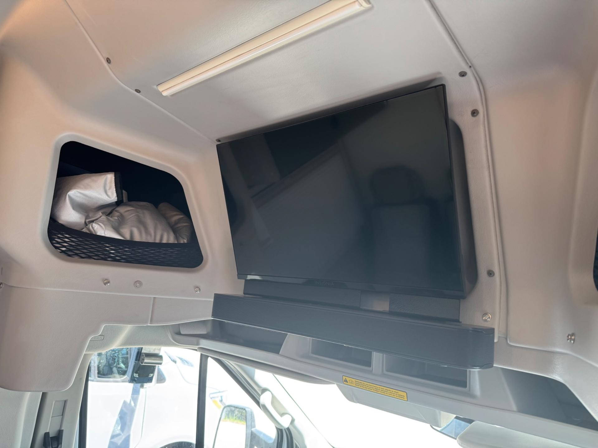 2027 Winnebago 2027 Winnebago EKKO - thumbnail 13