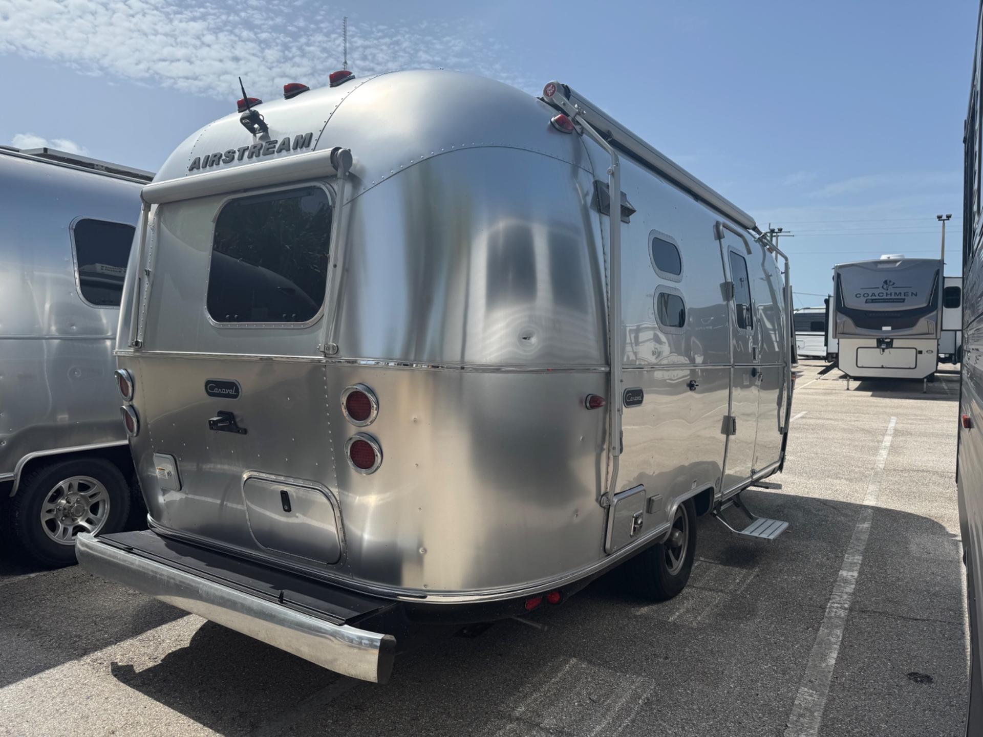 2020 AIRSTREAM 2020 AIRSTREAM CARAVEL  - thumbnail 4