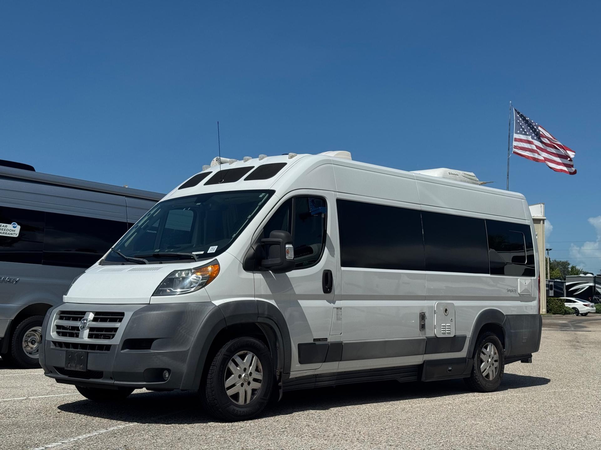 2017 ROADTREK 2017 ROADTREK SIMPLICITY - thumbnail 2