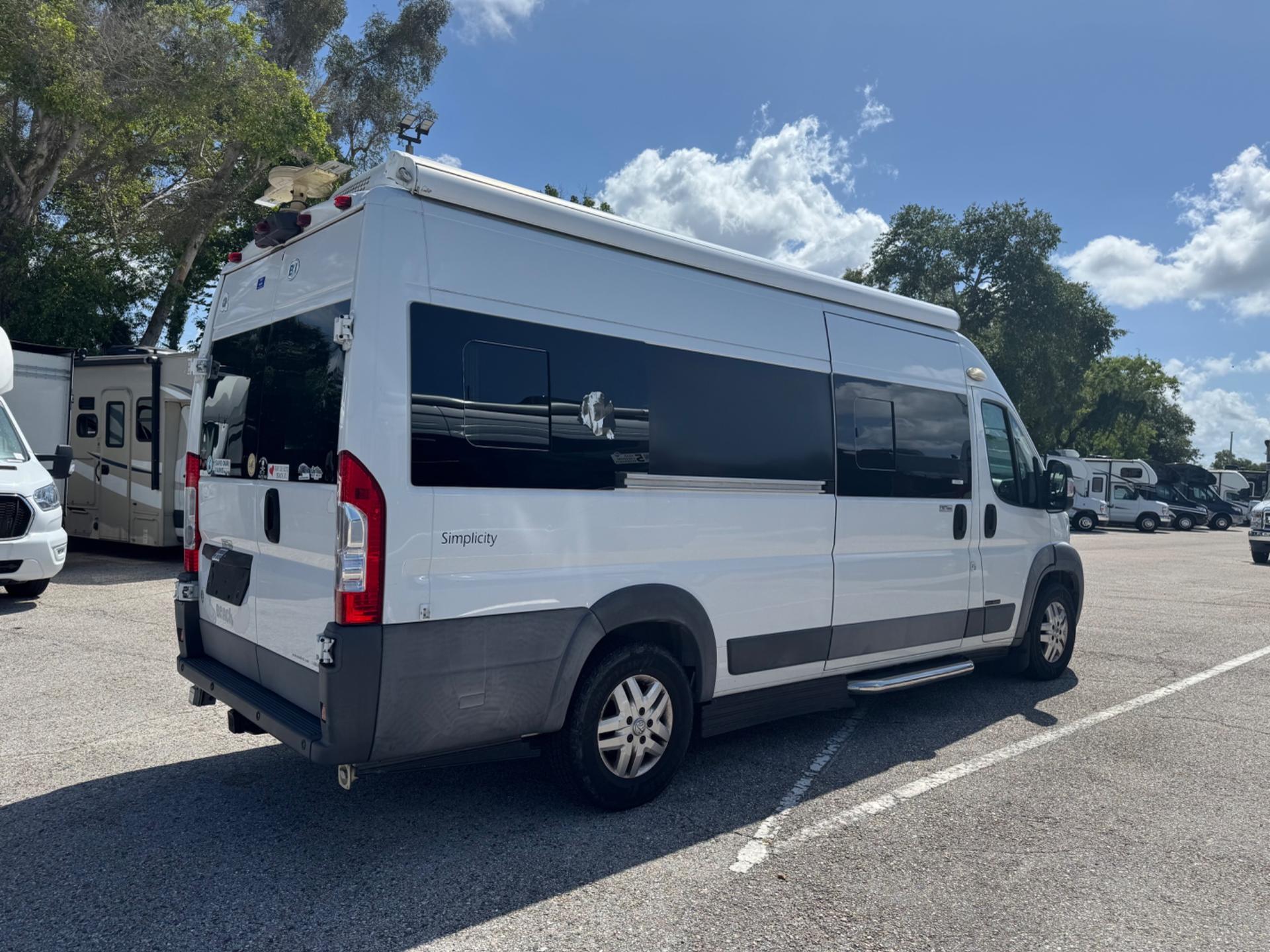 2017 ROADTREK 2017 ROADTREK SIMPLICITY - thumbnail 4