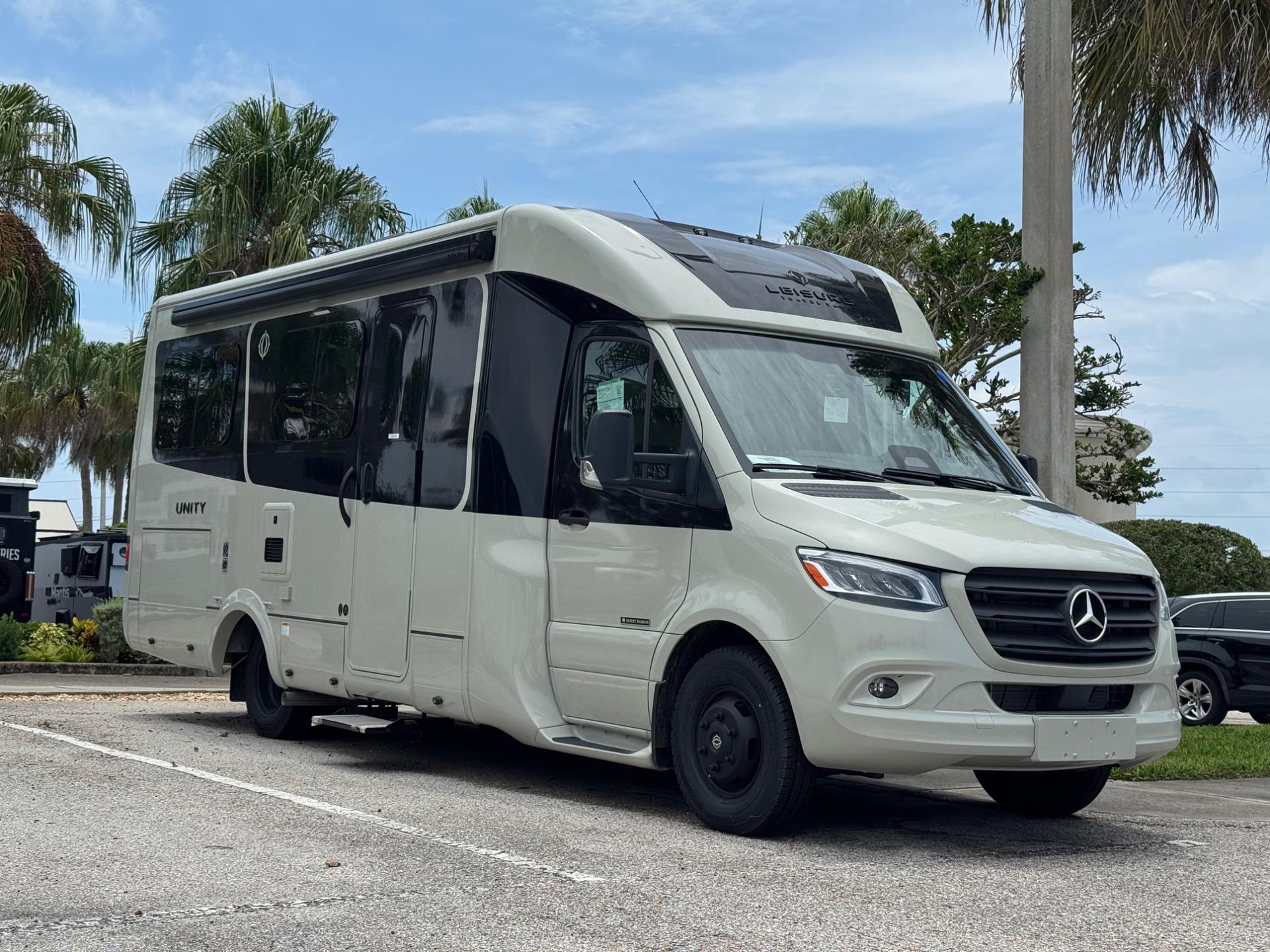 2026 Leisure Travel Unity 24CB