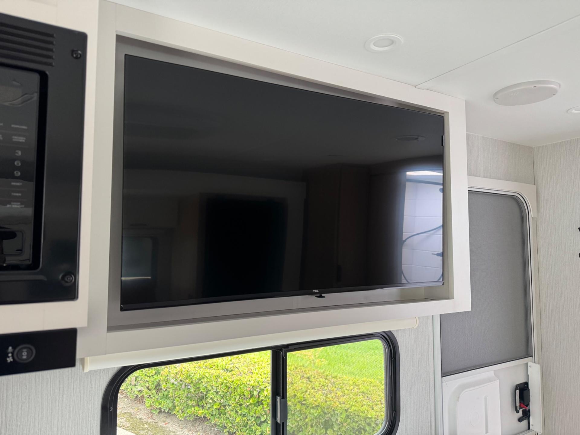 2027 Winnebago 2027 Winnebago Thrive - thumbnail 10