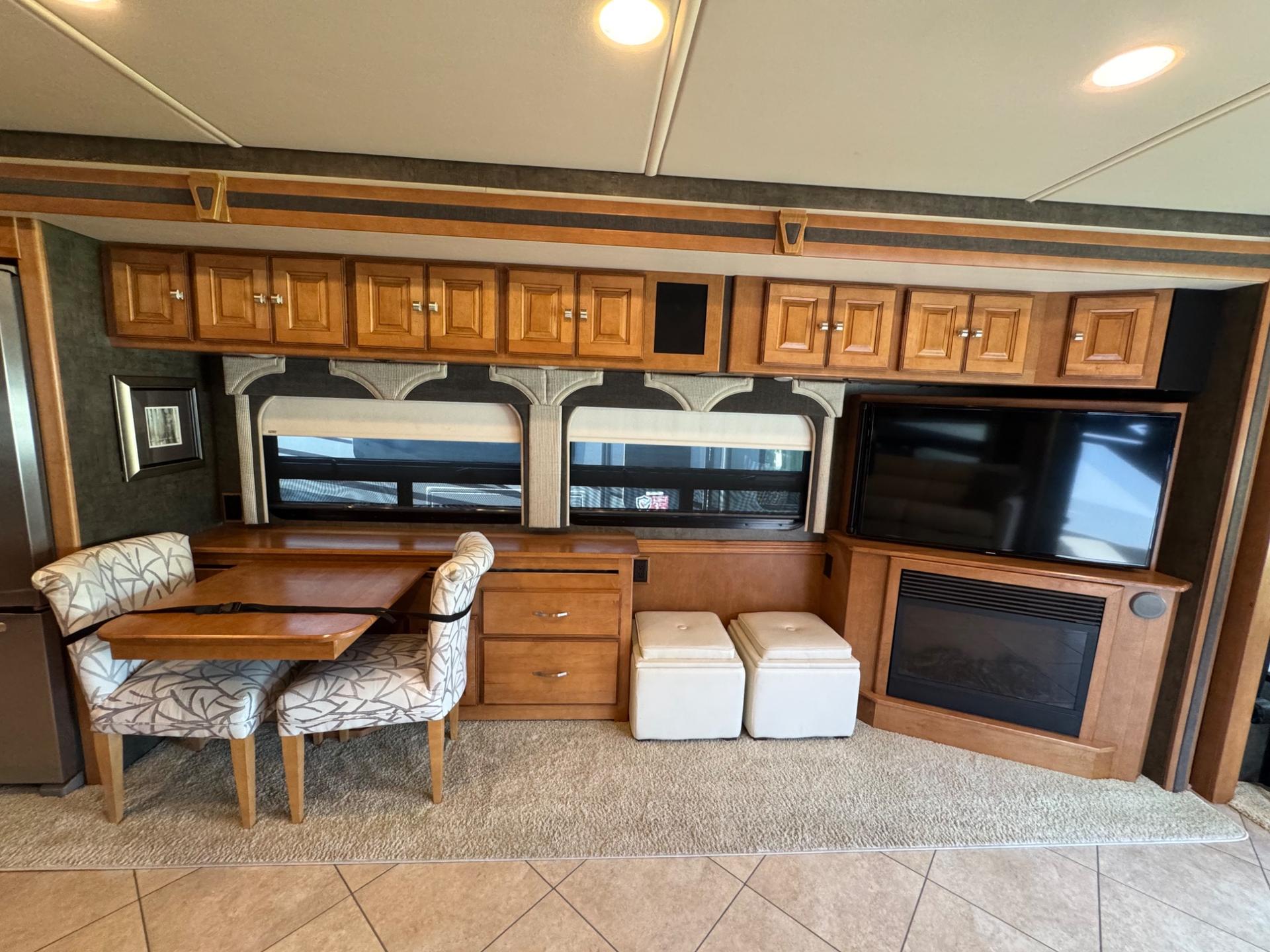 2015 Winnebago 2015 Winnebago Adventurer - thumbnail 13