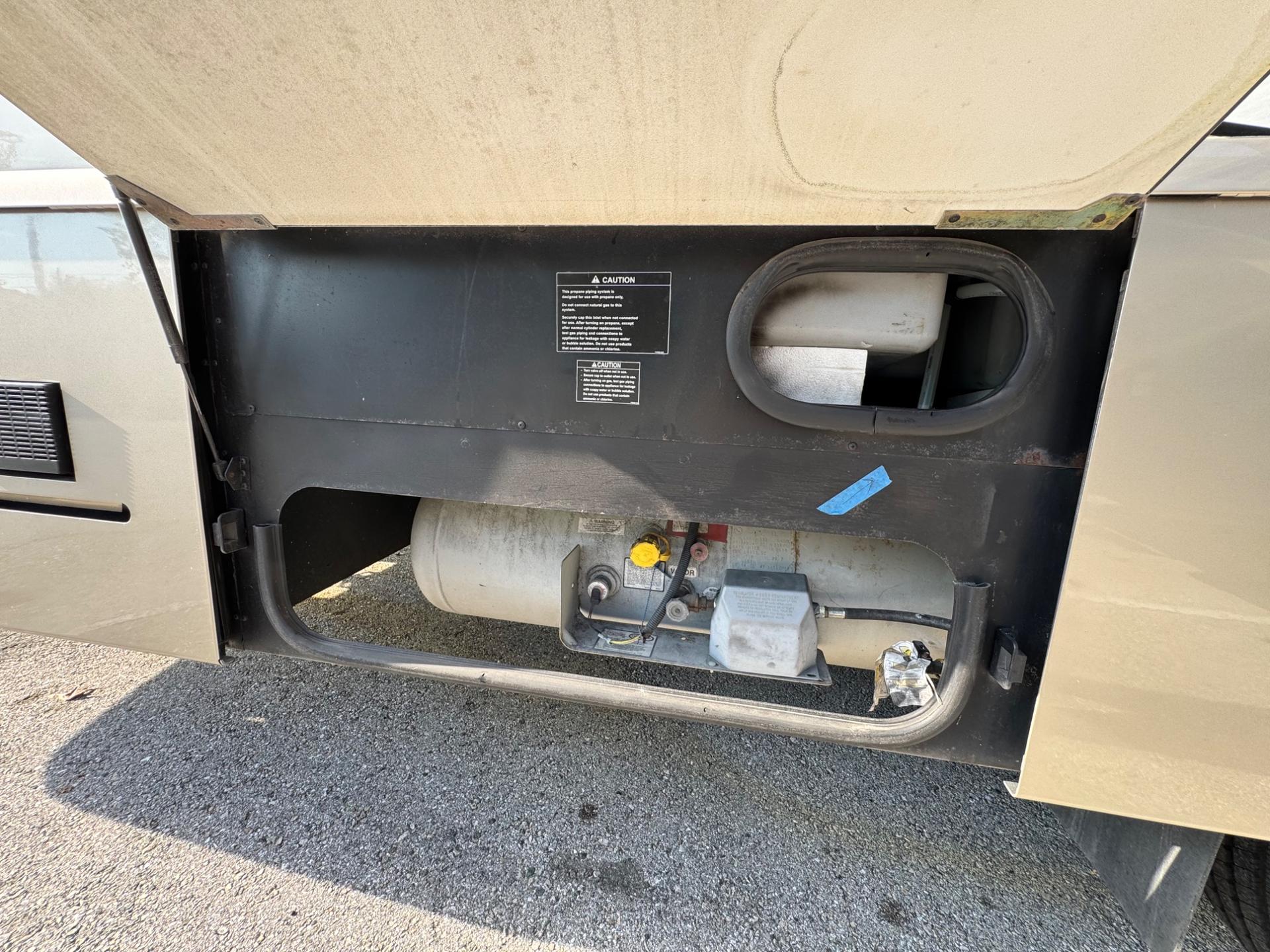 2015 Winnebago 2015 Winnebago Adventurer - thumbnail 29