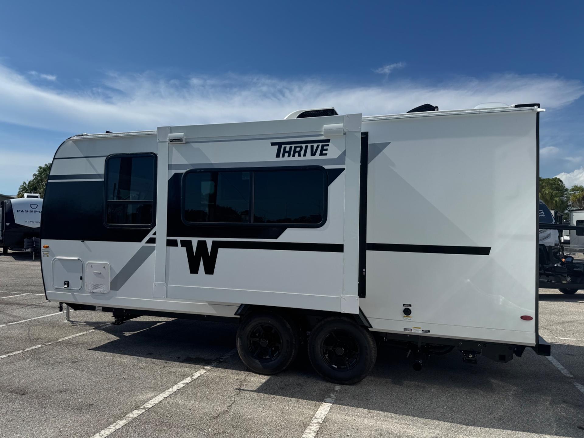 2027 Winnebago 2027 Winnebago Thrive - thumbnail 4