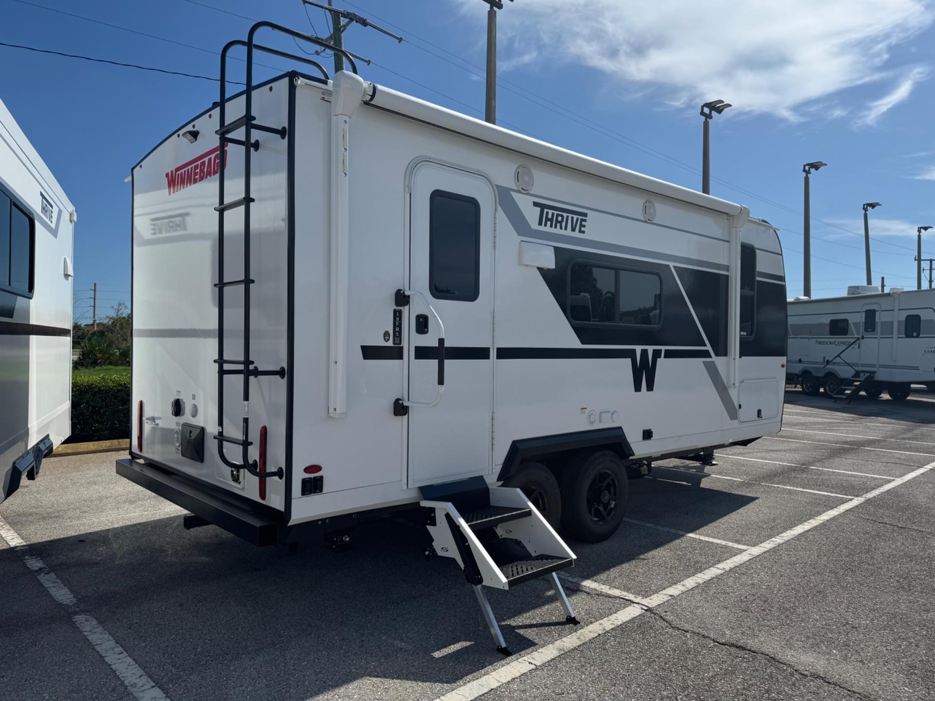 2027 Winnebago 2027 Winnebago Thrive - thumbnail 5