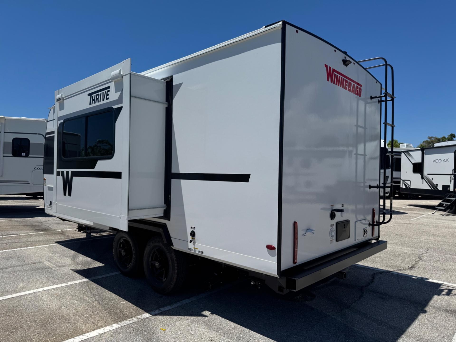 2027 Winnebago 2027 Winnebago Thrive - thumbnail 4