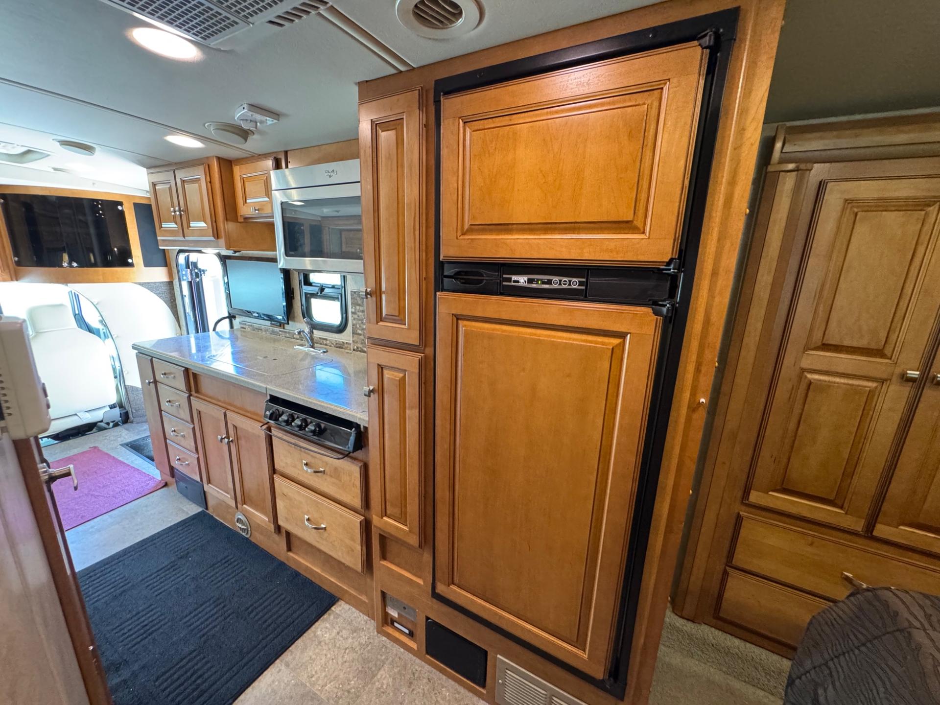 2015 Winnebago 2015 Winnebago Cambria - thumbnail 12