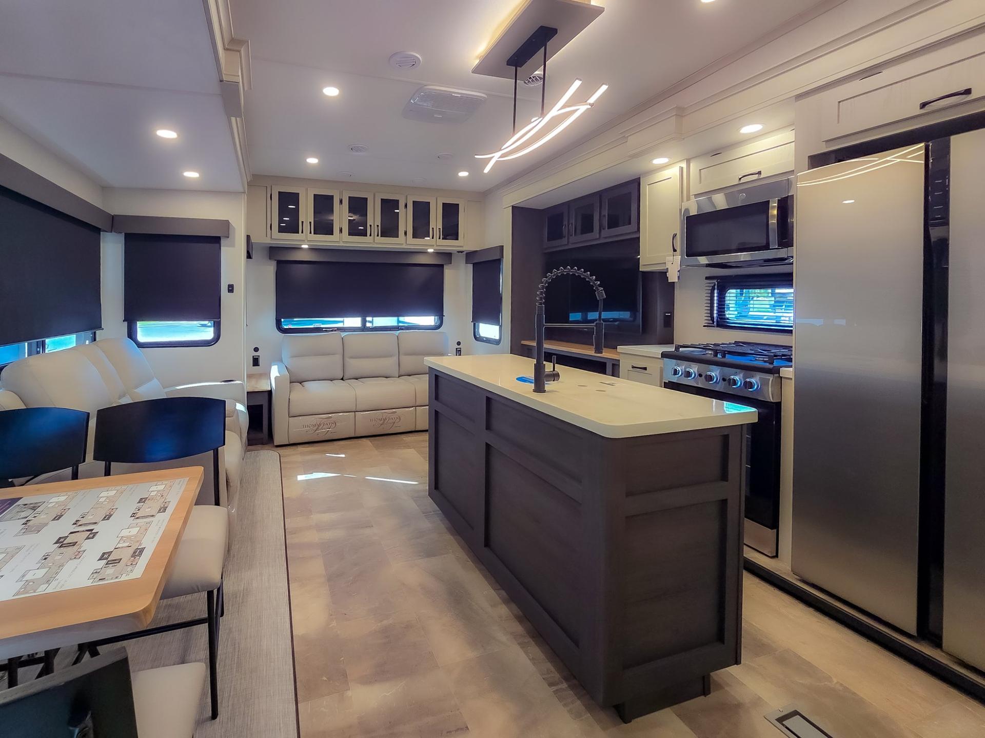 2026 Coachmen 2026 Coachmen Brookstone - thumbnail 9