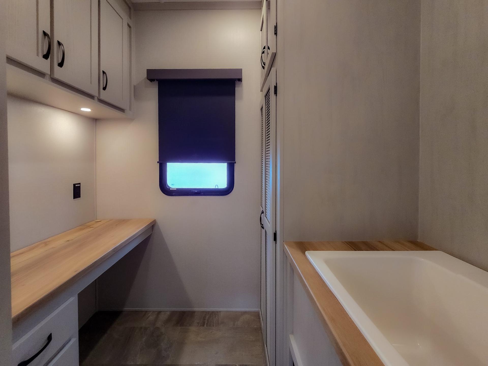 2026 Coachmen 2026 Coachmen Brookstone - thumbnail 24