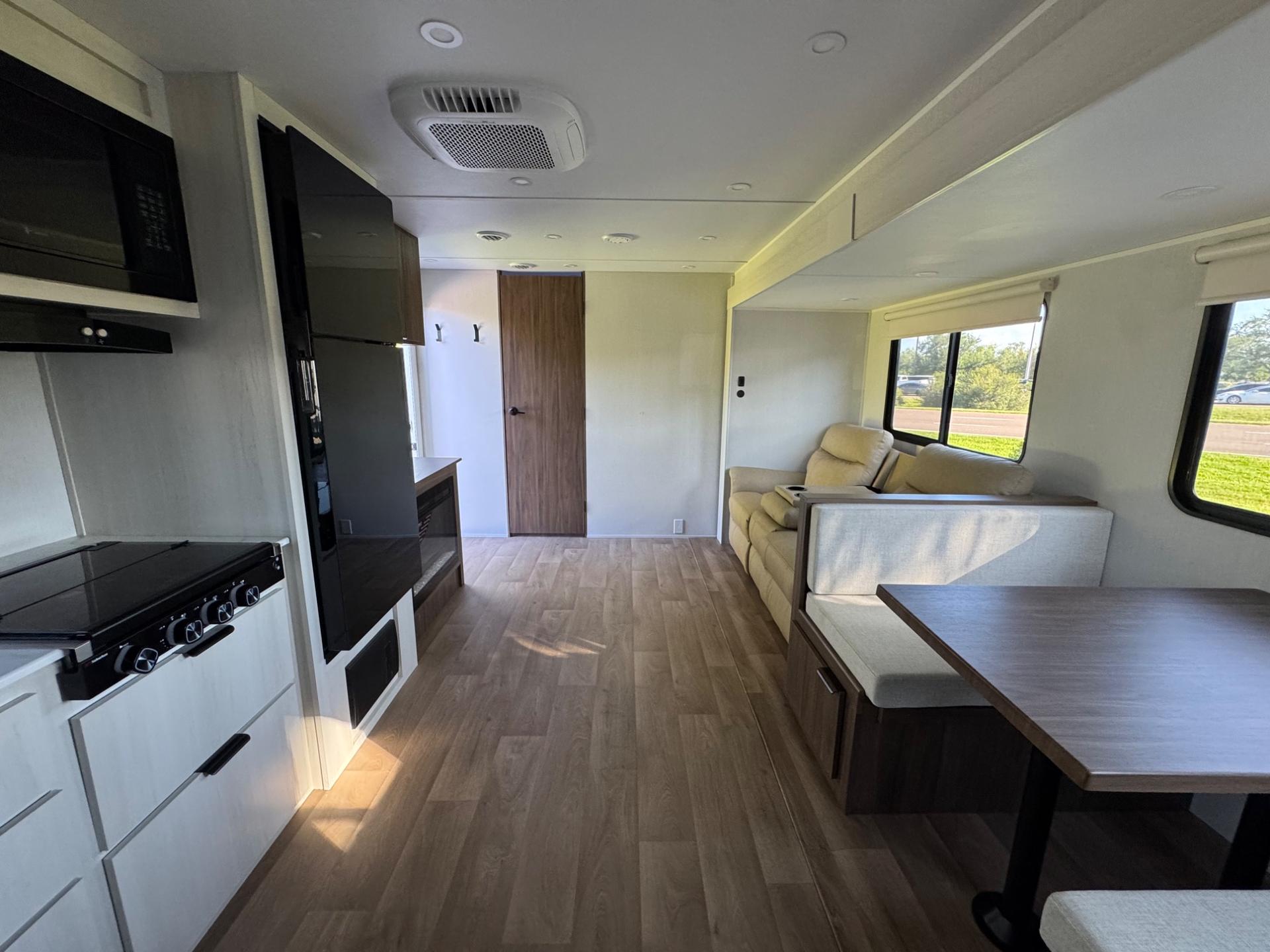 2027 Winnebago 2027 Winnebago Access - thumbnail 5