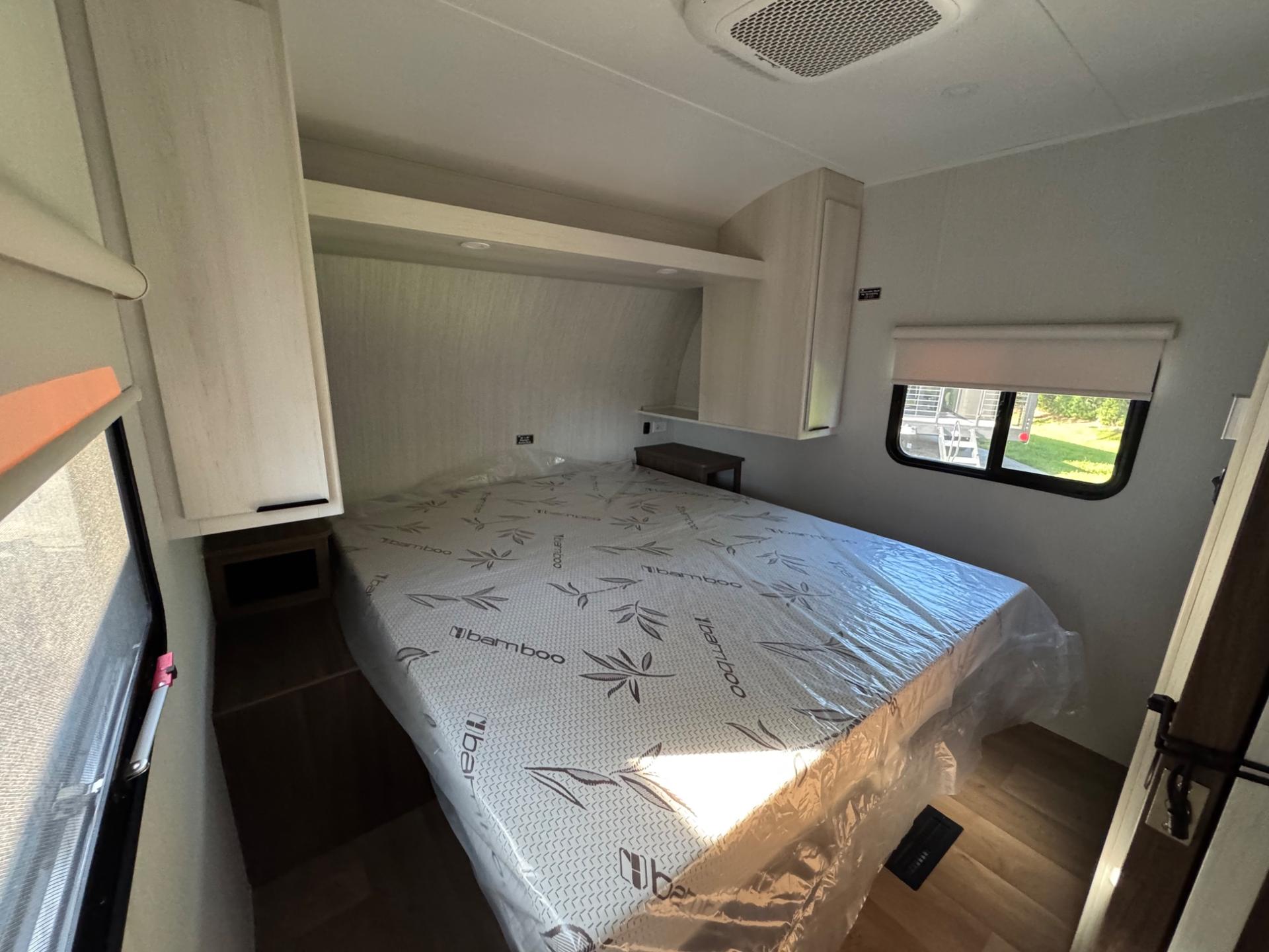 2027 Winnebago 2027 Winnebago Access - thumbnail 14