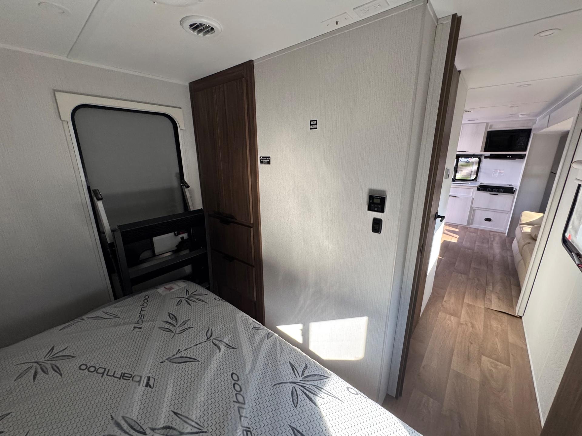 2027 Winnebago 2027 Winnebago Access - thumbnail 16