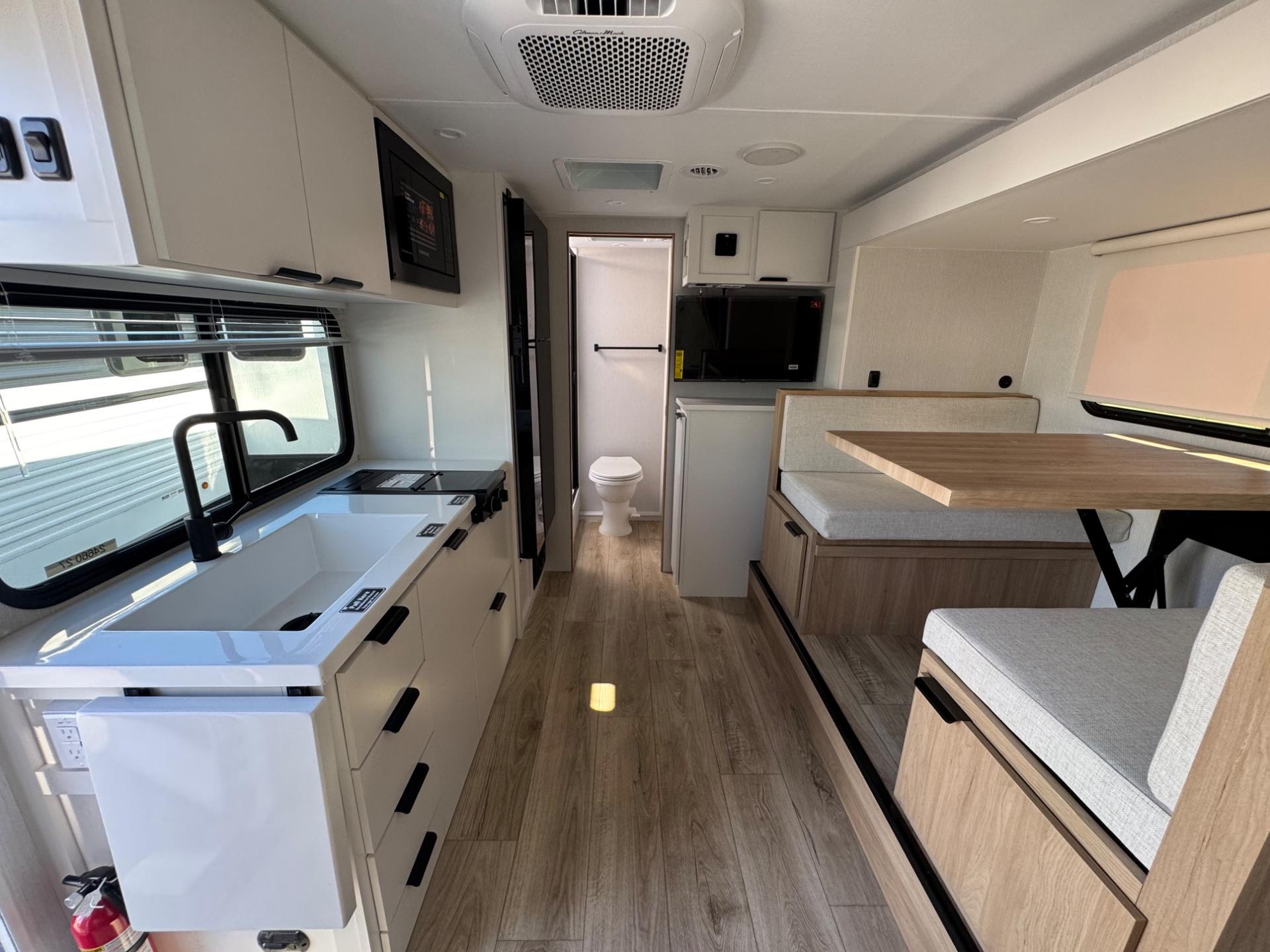 2027 Winnebago 2027 Winnebago Micro Minnie - thumbnail 5