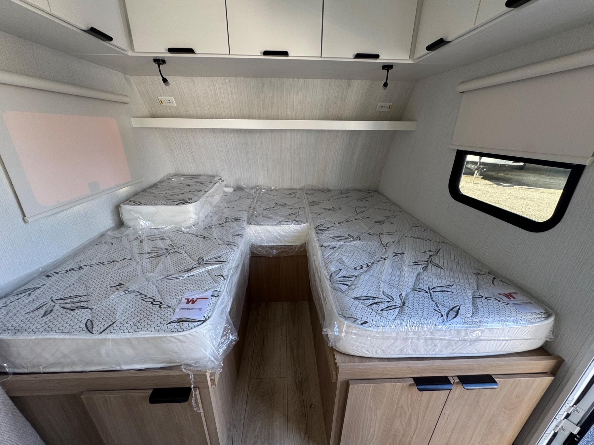 2027 Winnebago 2027 Winnebago Micro Minnie - thumbnail 13