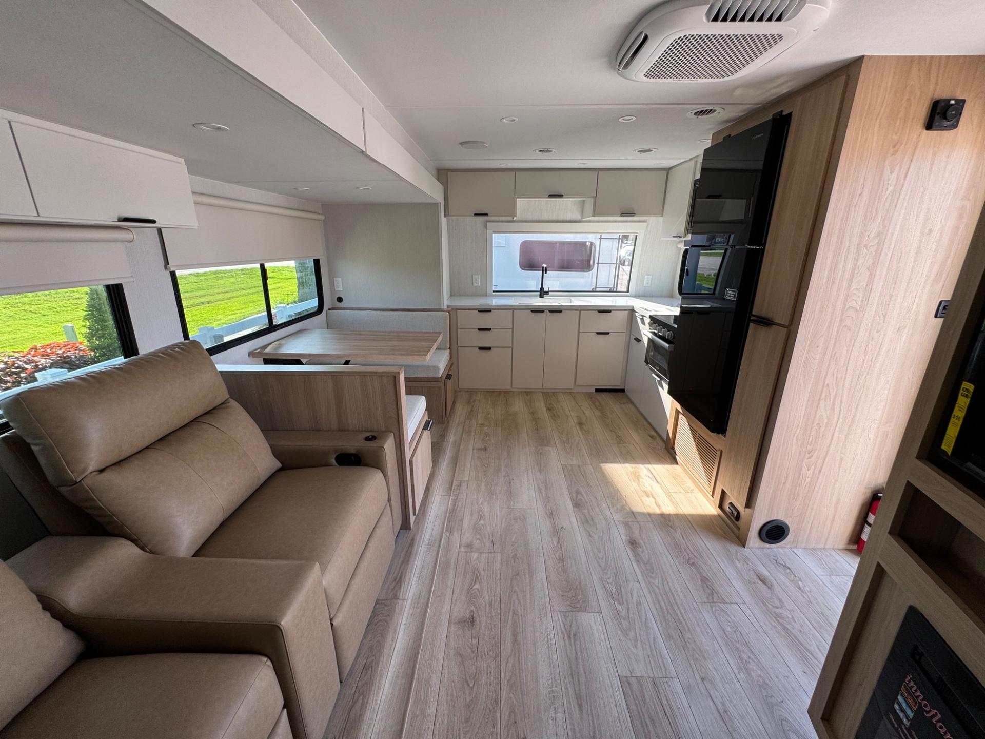 2027 Winnebago 2027 Winnebago Thrive - thumbnail 6