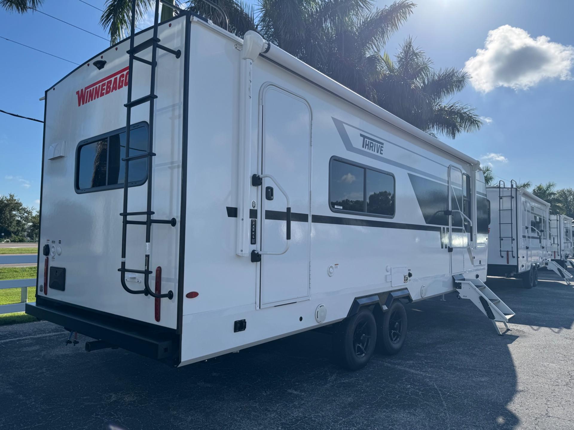 2027 Winnebago 2027 Winnebago Thrive - thumbnail 5