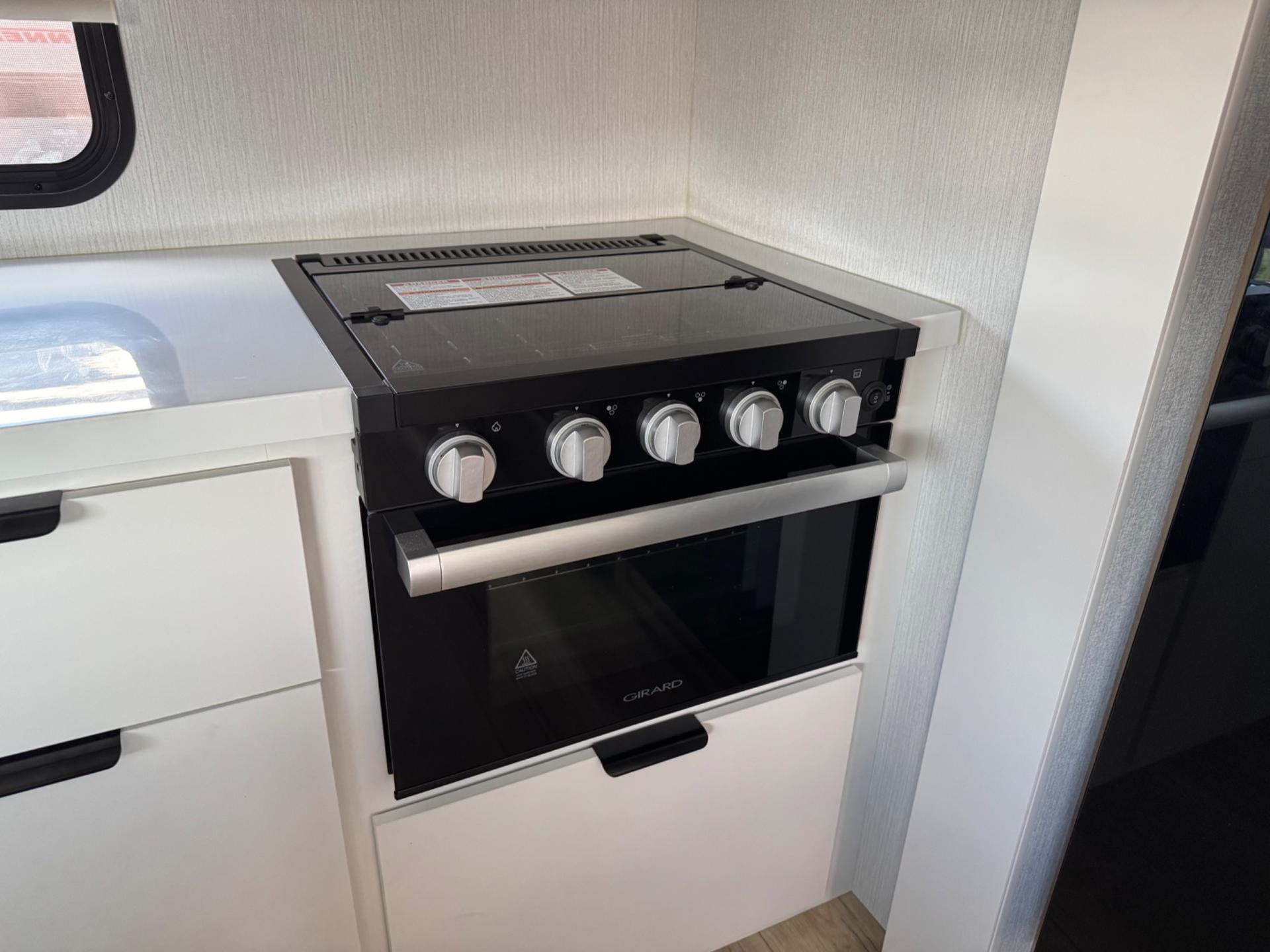 2027 Winnebago 2027 Winnebago Thrive - thumbnail 9