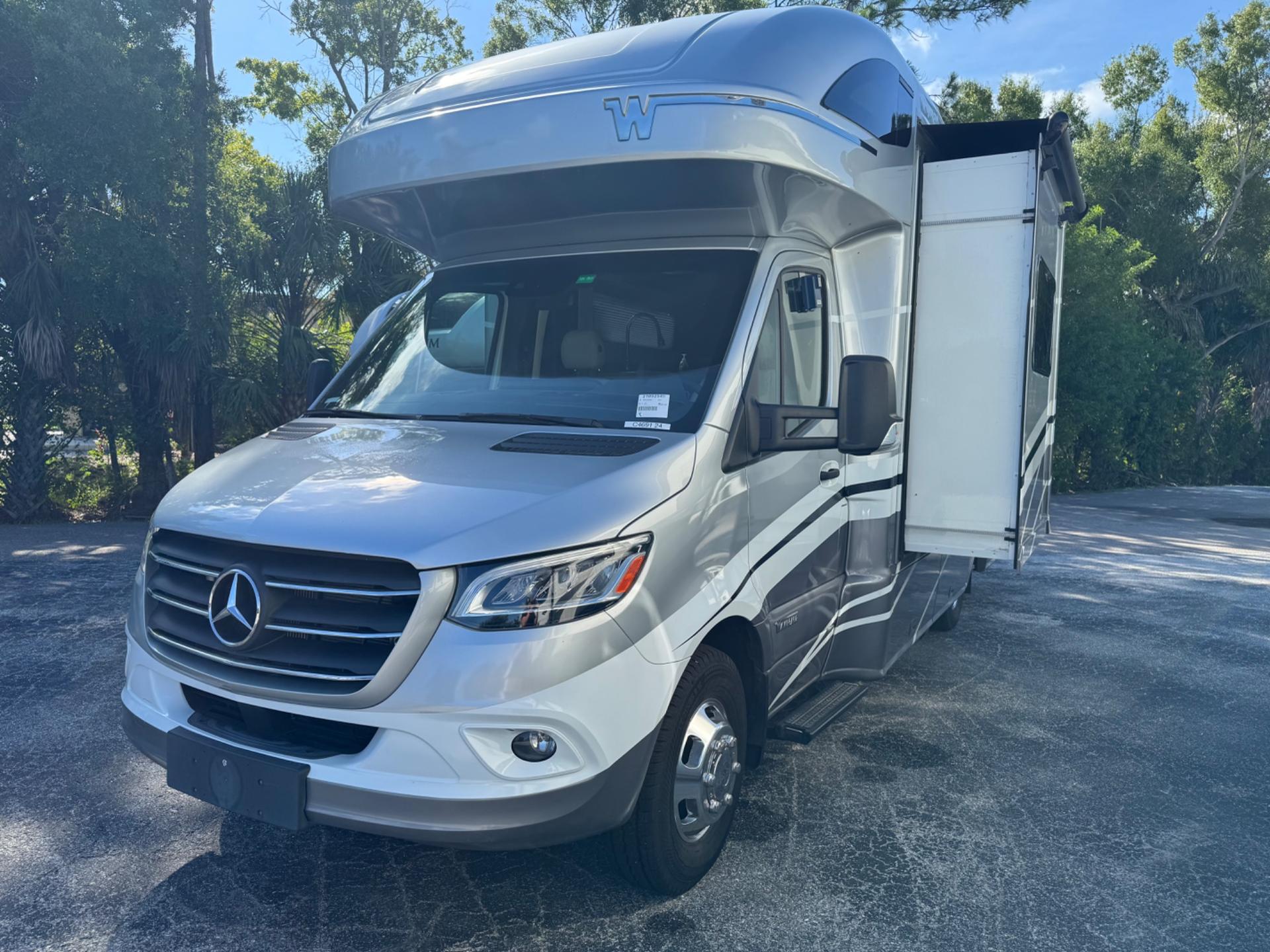 2024 Winnebago 2024 Winnebago View - thumbnail 3