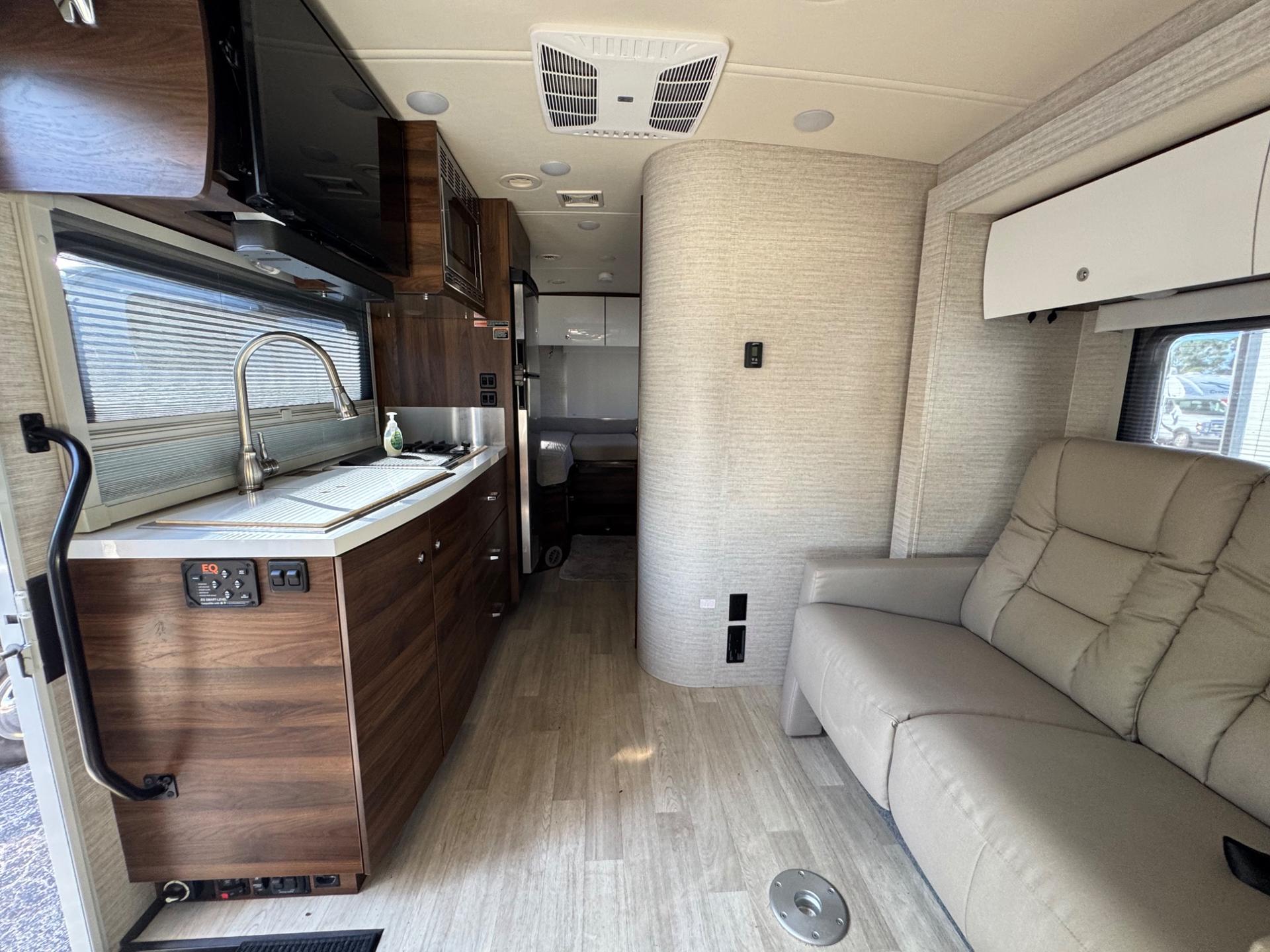 2024 Winnebago 2024 Winnebago View - thumbnail 6