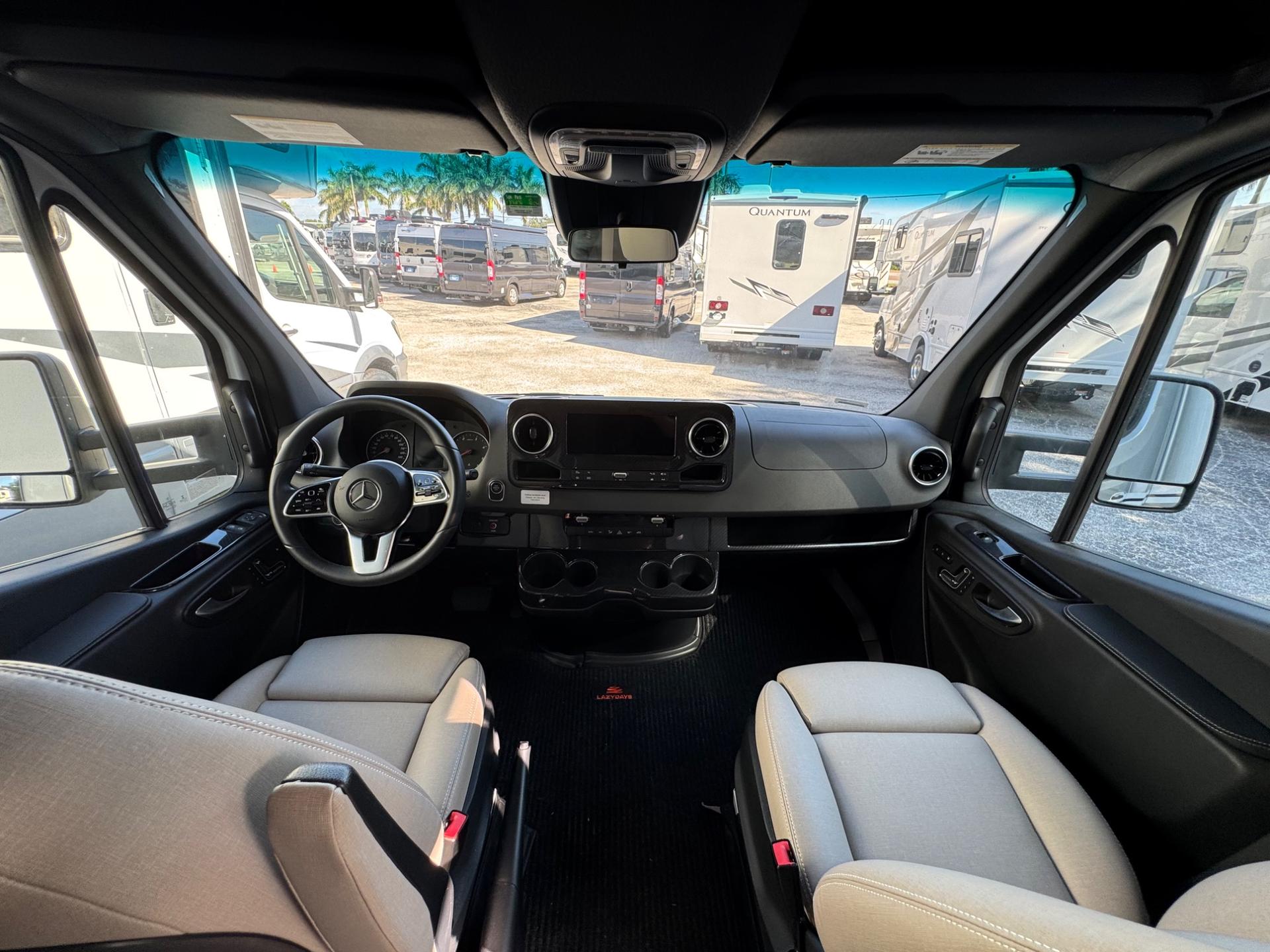 2024 Winnebago 2024 Winnebago View - thumbnail 21