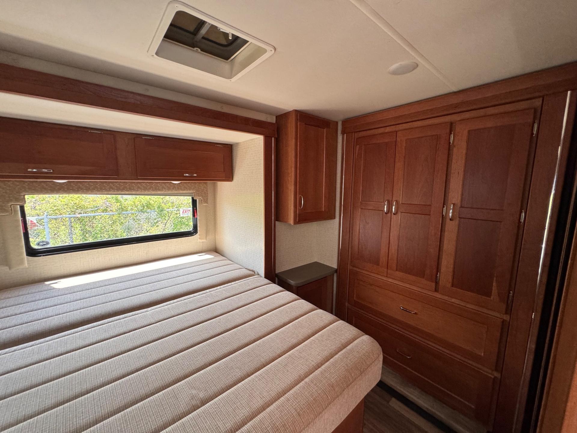 2017 Winnebago 2017 Winnebago Minnie Winnie - thumbnail 17